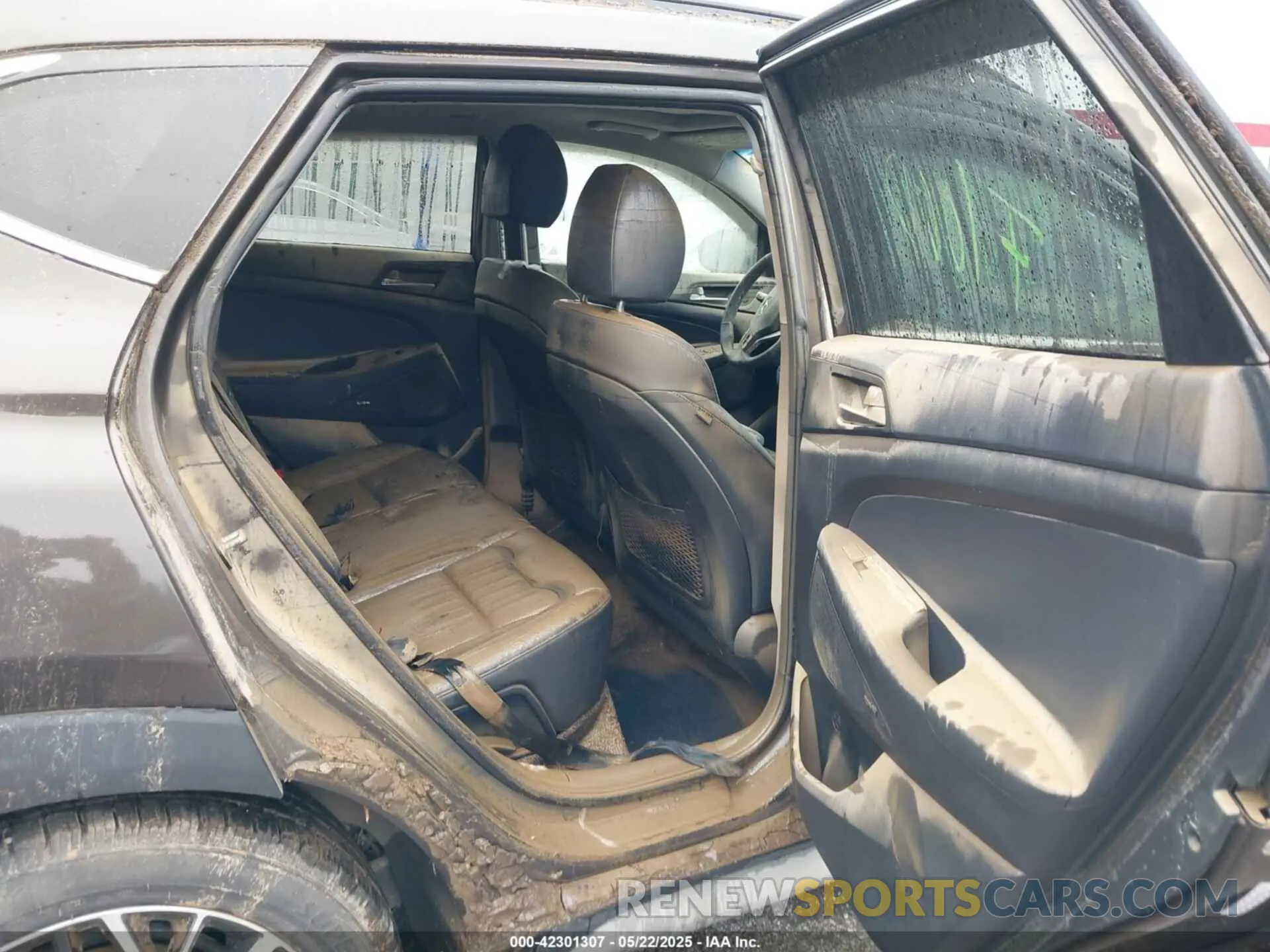 8 Фотография поврежденного автомобиля KM8J33AL5KU904519 HYUNDAI TUCSON 2019