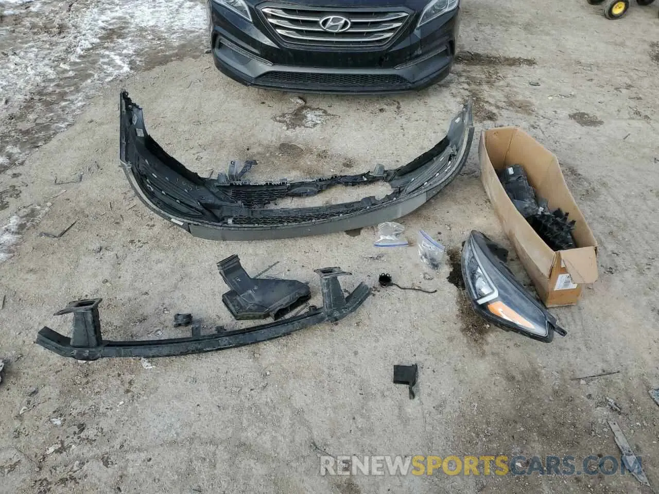 13 Photograph of a damaged car KM8J33AL6KU045439 HYUNDAI TUCSON 2019