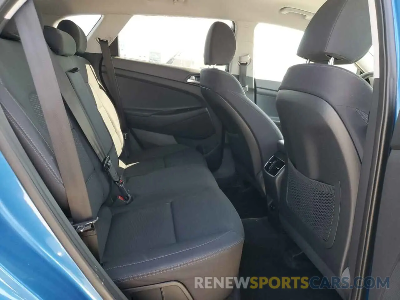 11 Фотография поврежденного автомобиля KM8J33AL6KU981447 HYUNDAI TUCSON 2019