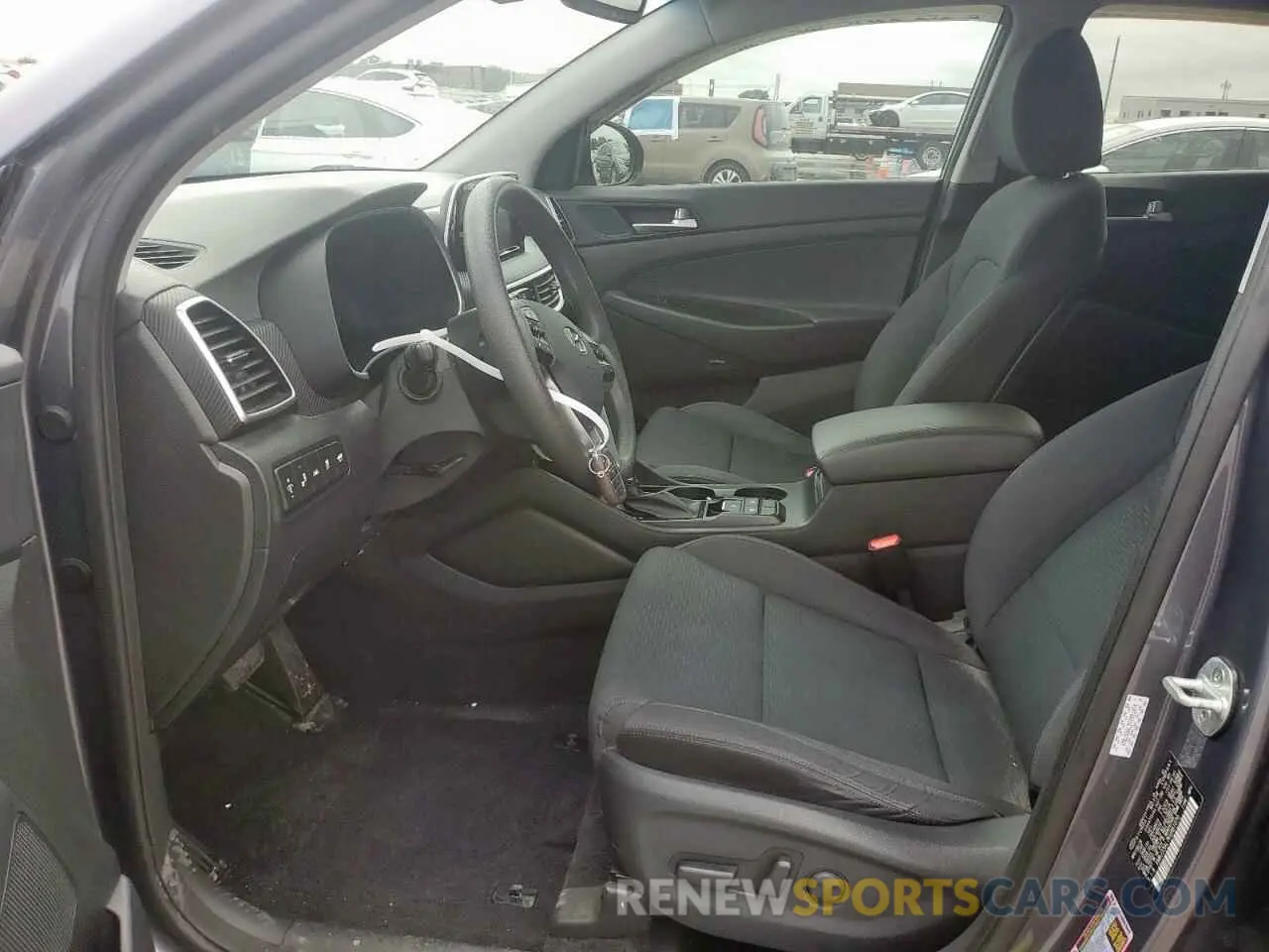 7 Фотография поврежденного автомобиля KM8J33AL7KU981070 HYUNDAI TUCSON 2019