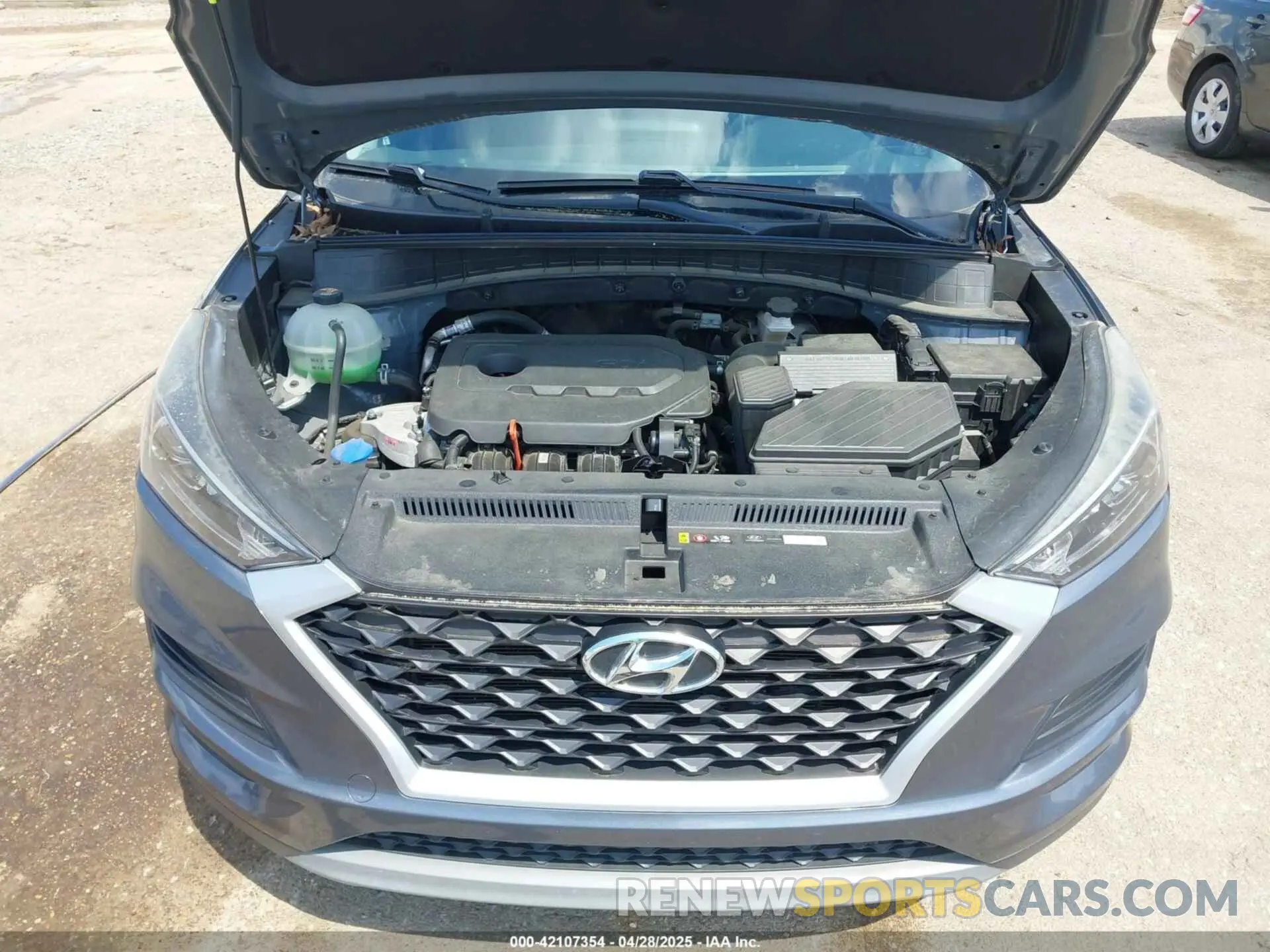 10 Photograph of a damaged car KM8J33AL9KU014718 HYUNDAI TUCSON 2019