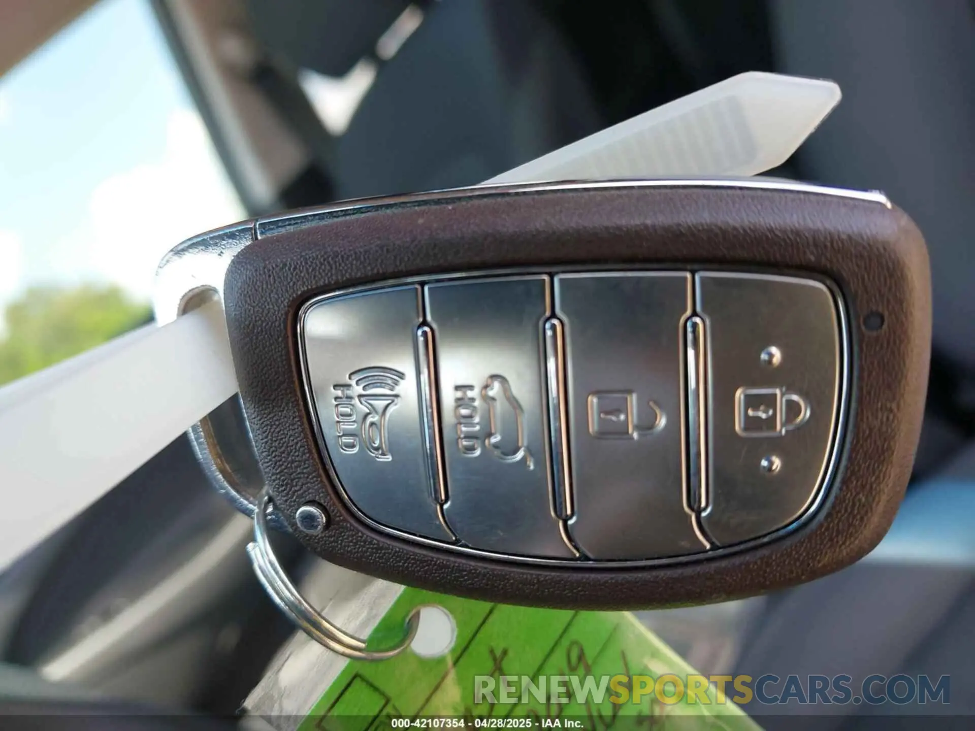 11 Photograph of a damaged car KM8J33AL9KU014718 HYUNDAI TUCSON 2019