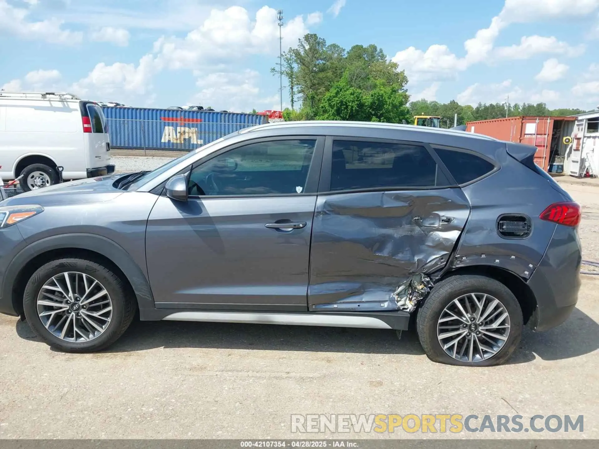 15 Photograph of a damaged car KM8J33AL9KU014718 HYUNDAI TUCSON 2019