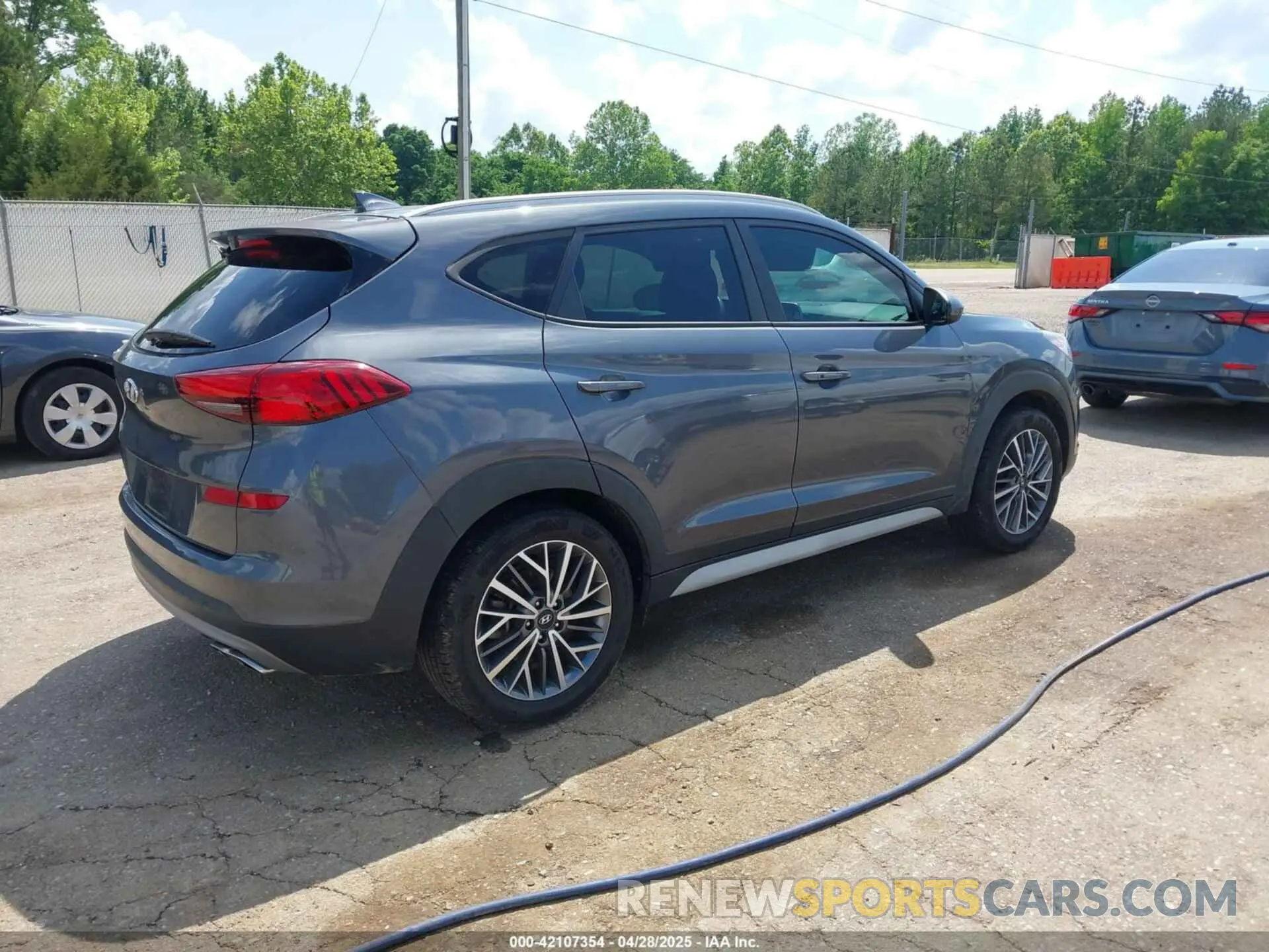 4 Photograph of a damaged car KM8J33AL9KU014718 HYUNDAI TUCSON 2019