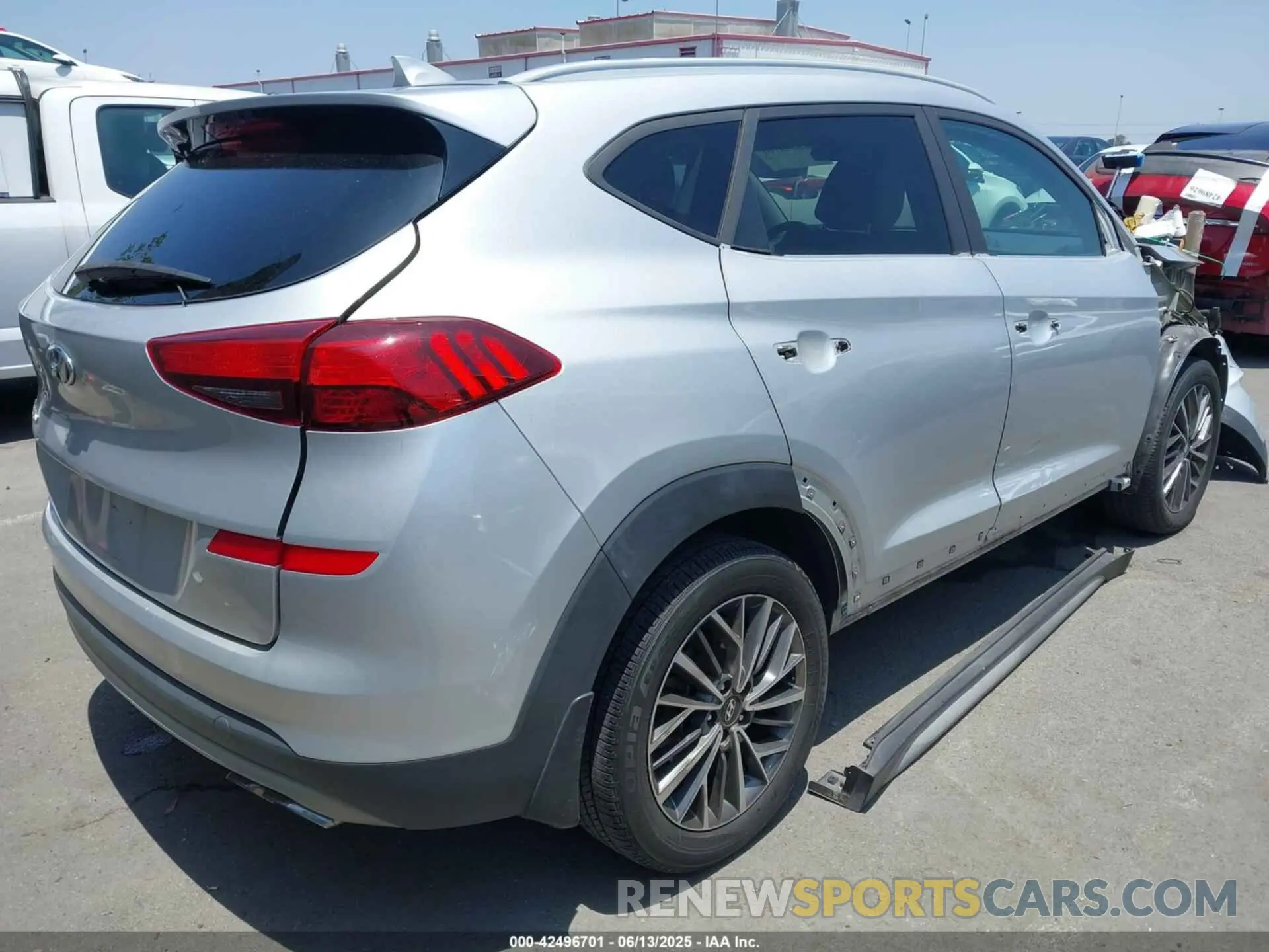 4 Photograph of a damaged car KM8J33AL9KU885912 HYUNDAI TUCSON 2019