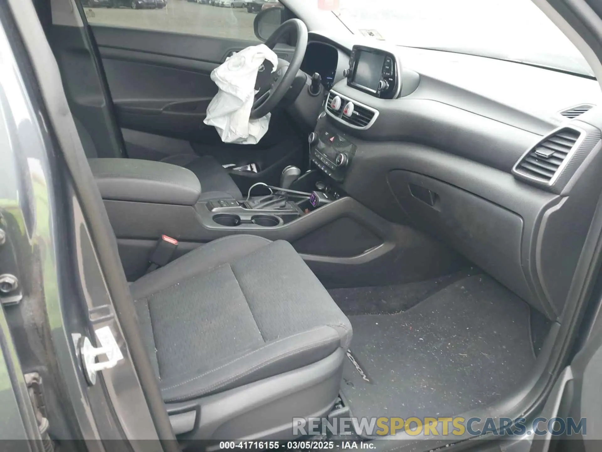 5 Photograph of a damaged car KM8J33AL9KU972838 HYUNDAI TUCSON 2019