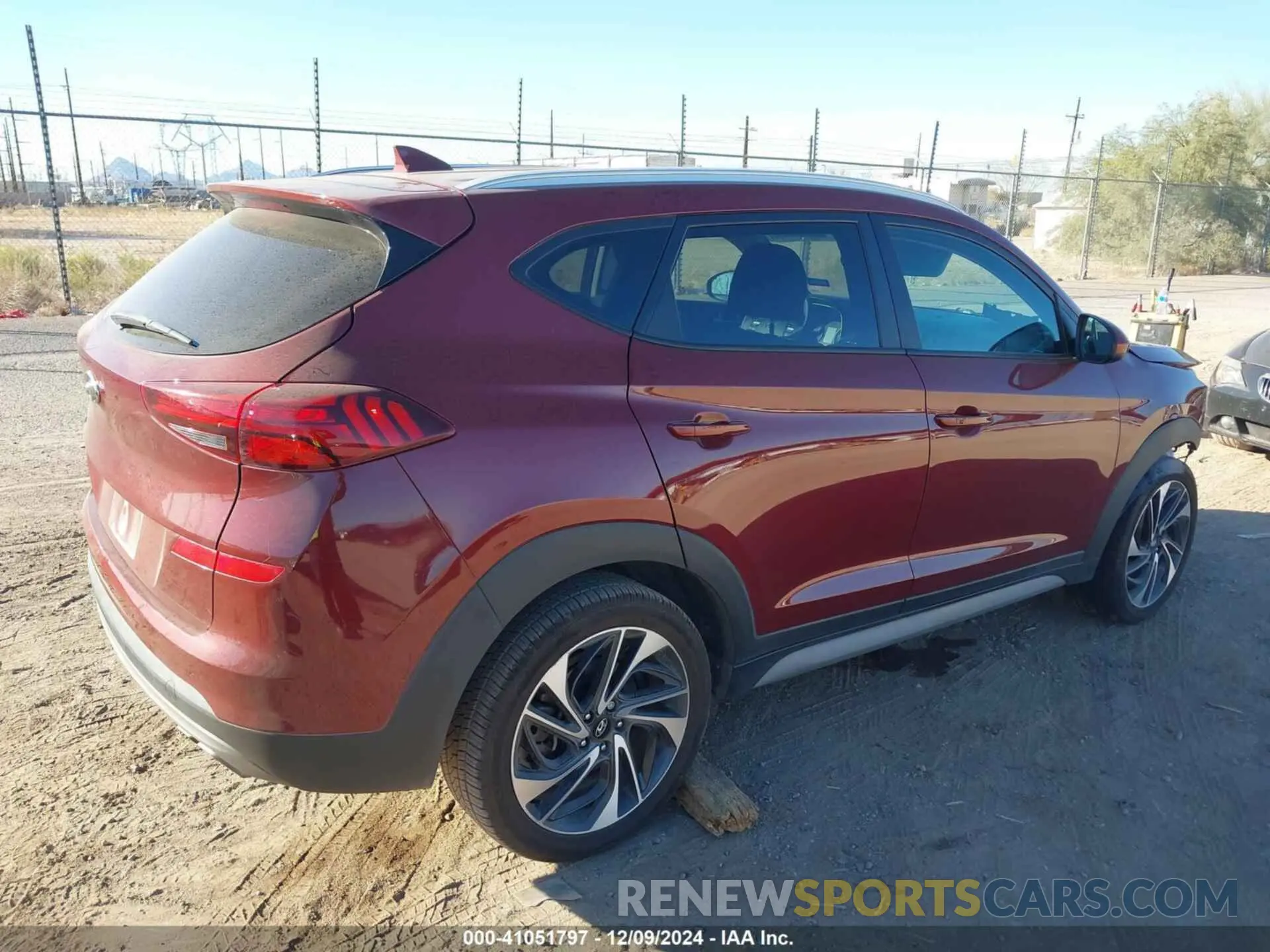 4 Фотография поврежденного автомобиля KM8J33AL9KU981359 HYUNDAI TUCSON 2019