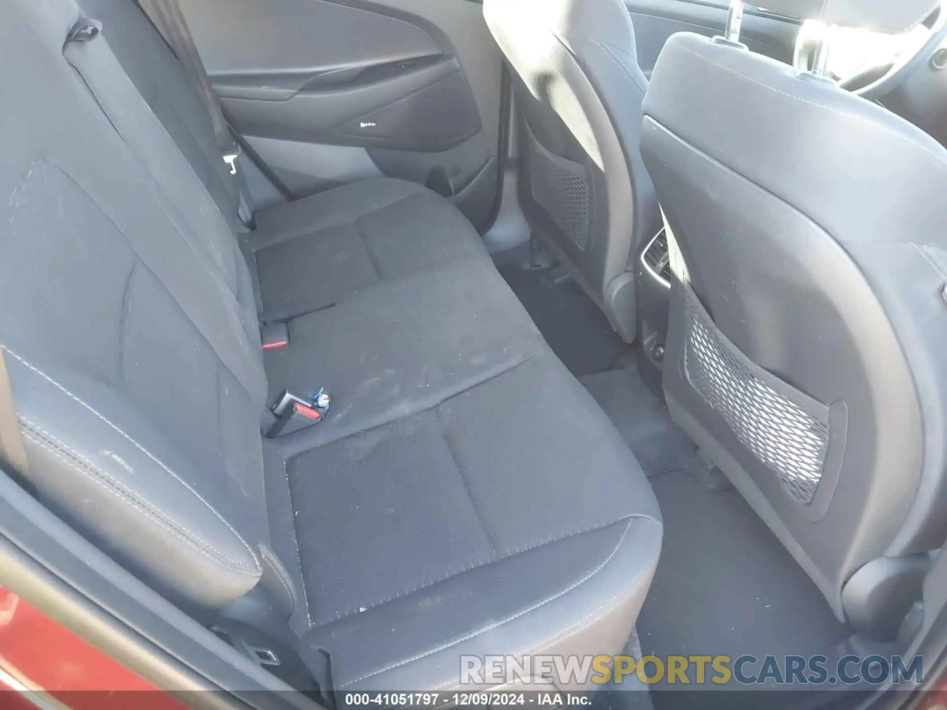 8 Фотография поврежденного автомобиля KM8J33AL9KU981359 HYUNDAI TUCSON 2019