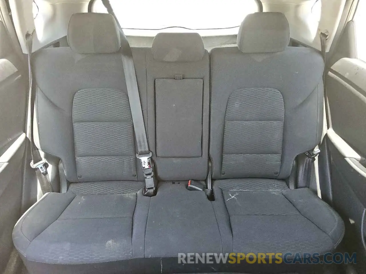 10 Photograph of a damaged car KM8J33ALXKU842910 HYUNDAI TUCSON 2019