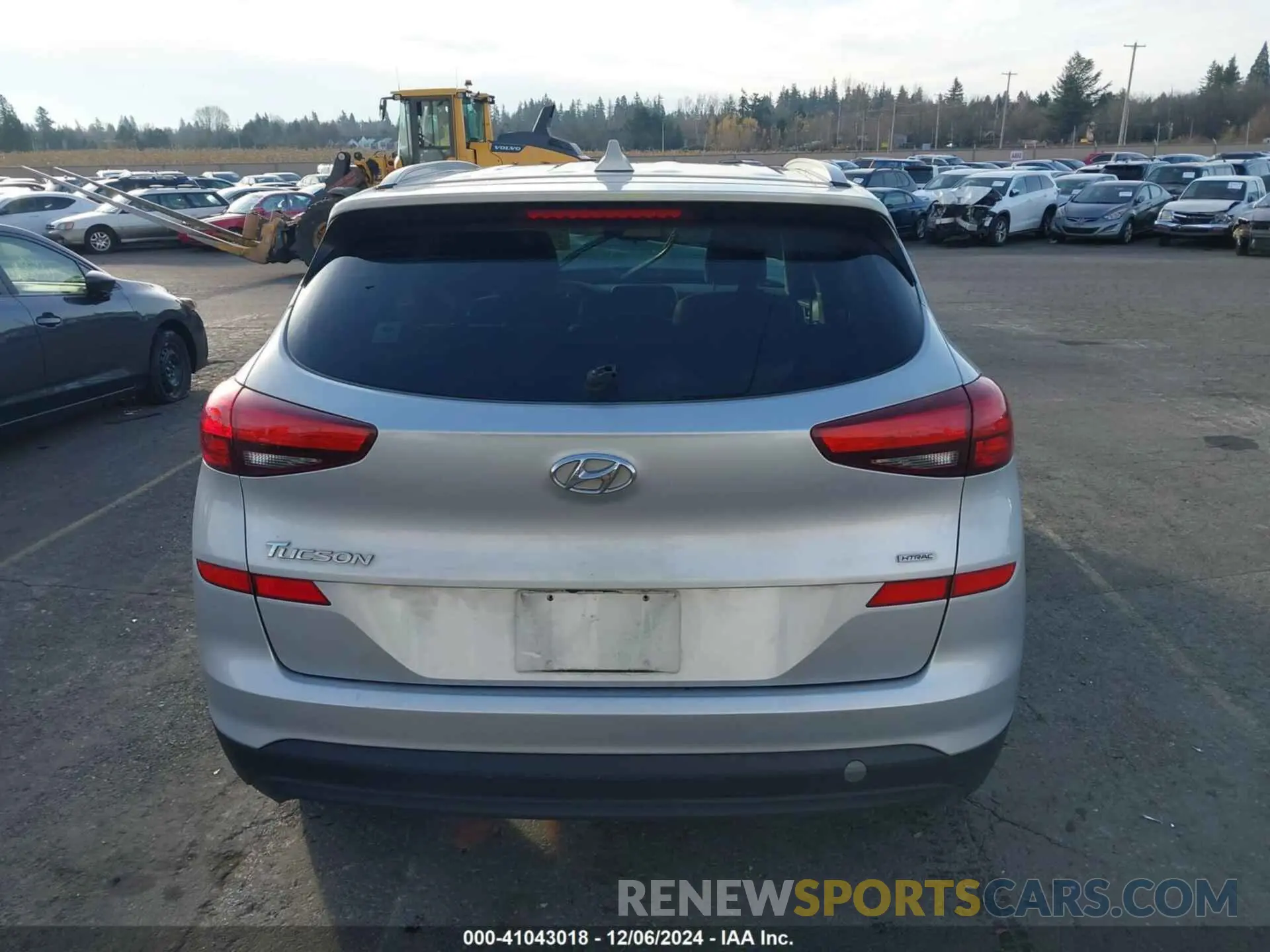 17 Photograph of a damaged car KM8J3CA46KU862841 HYUNDAI TUCSON 2019