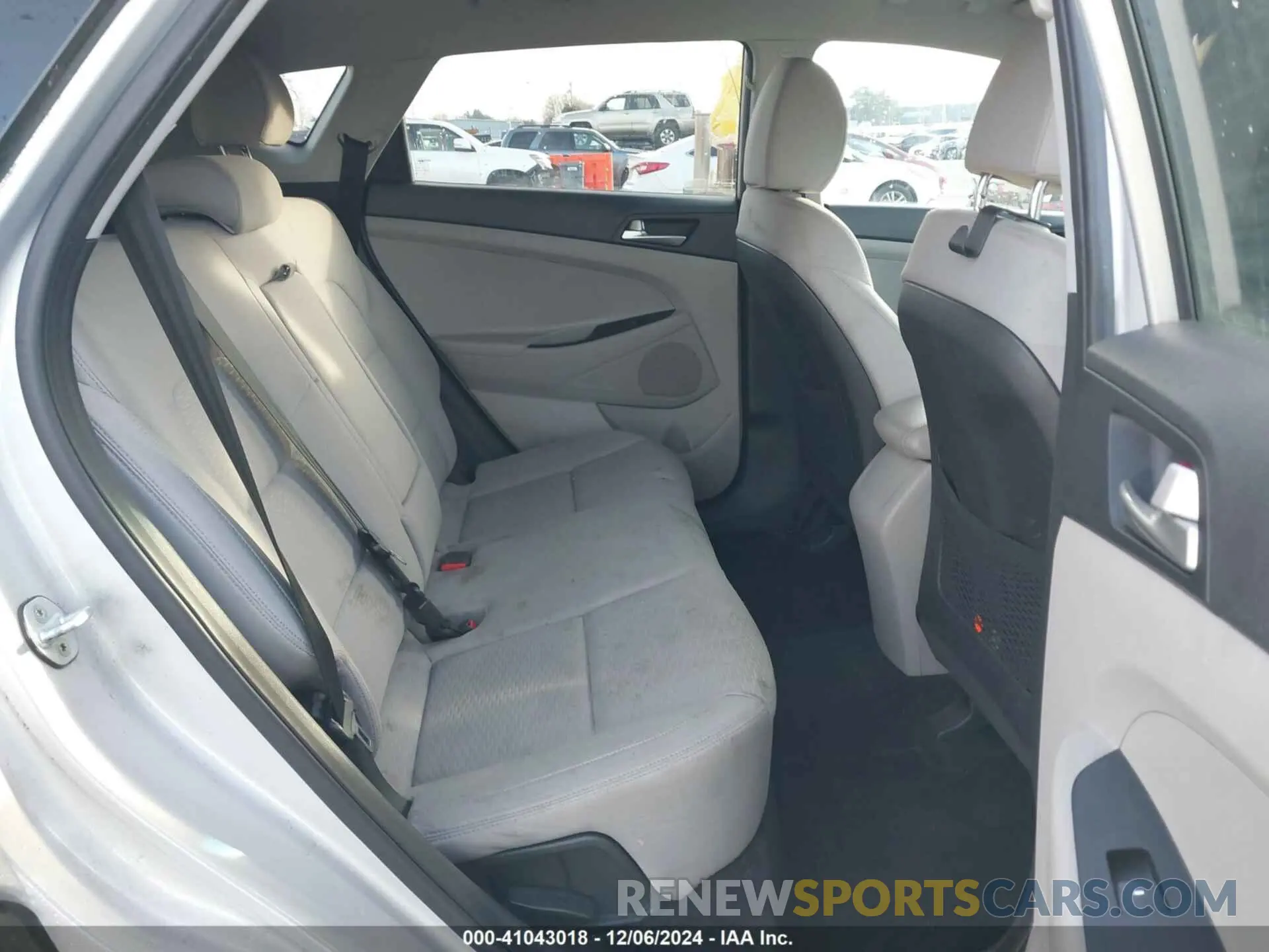 8 Photograph of a damaged car KM8J3CA46KU862841 HYUNDAI TUCSON 2019