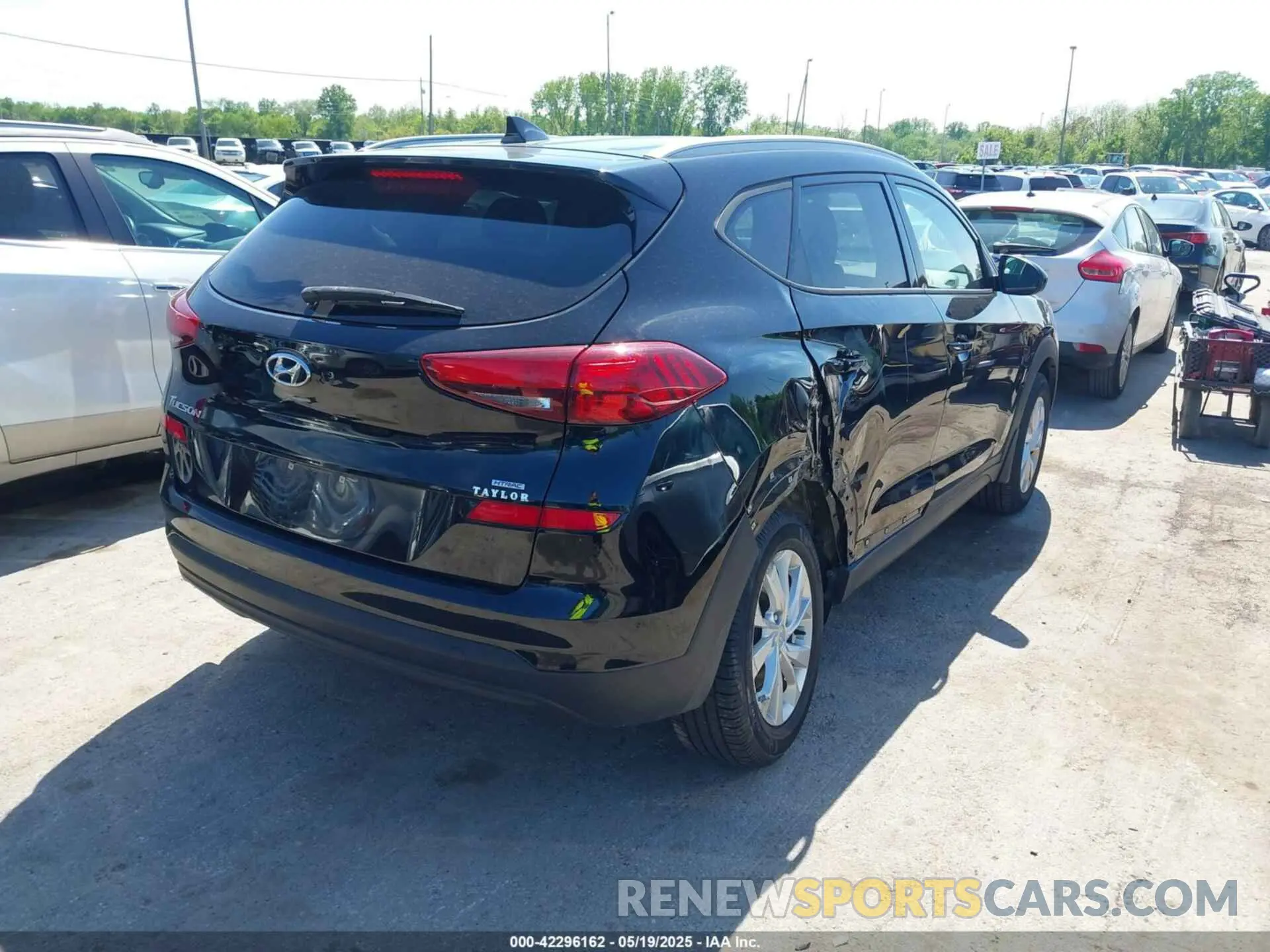 4 Photograph of a damaged car KM8J3CA46KU935335 HYUNDAI TUCSON 2019