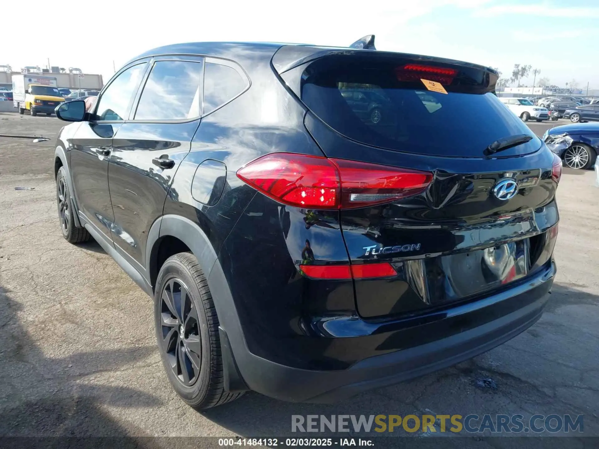 3 Фотография поврежденного автомобиля KM8J23A40LU076053 HYUNDAI TUCSON 2020