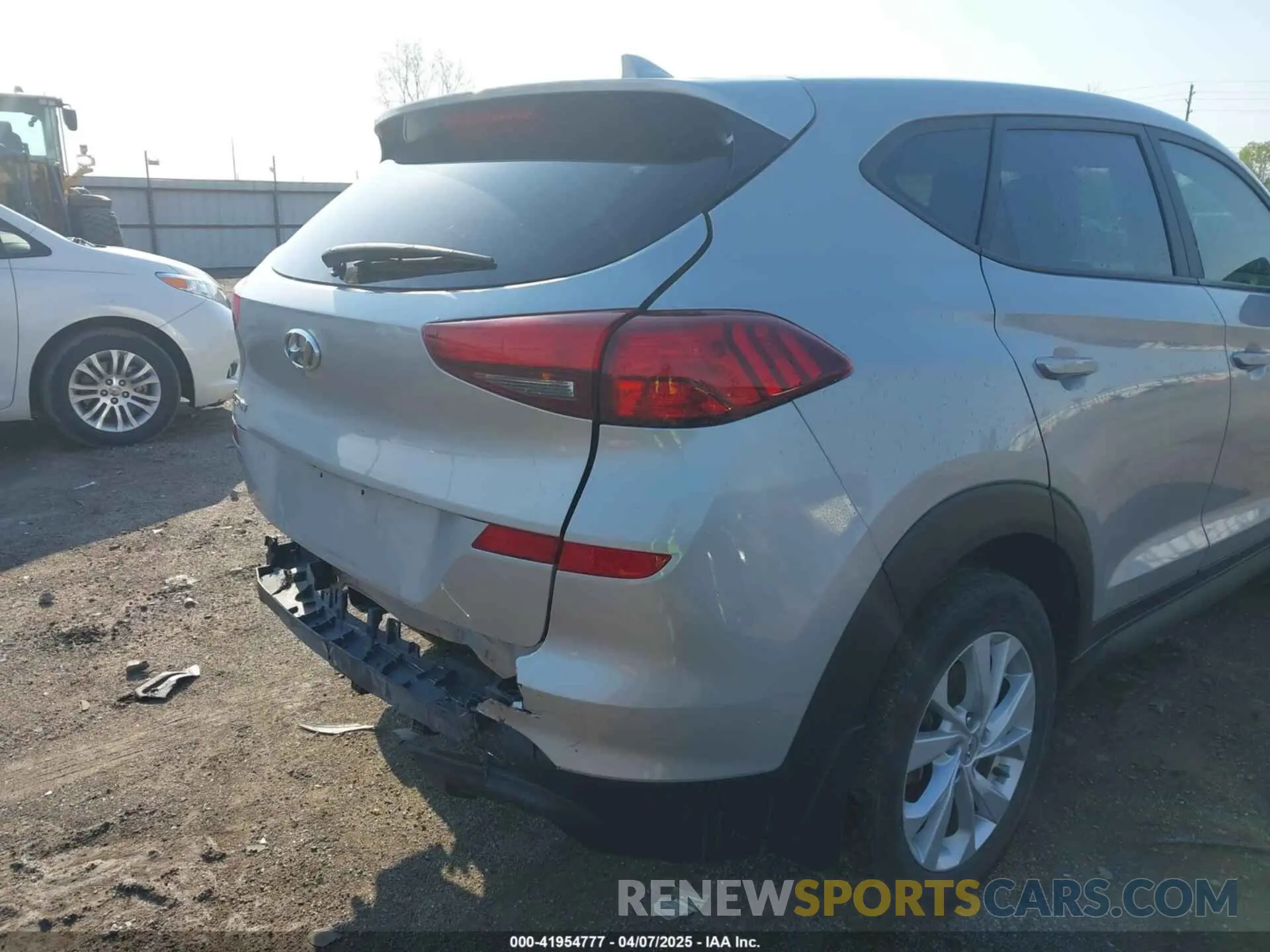 19 Фотография поврежденного автомобиля KM8J23A41LU140200 HYUNDAI TUCSON 2020