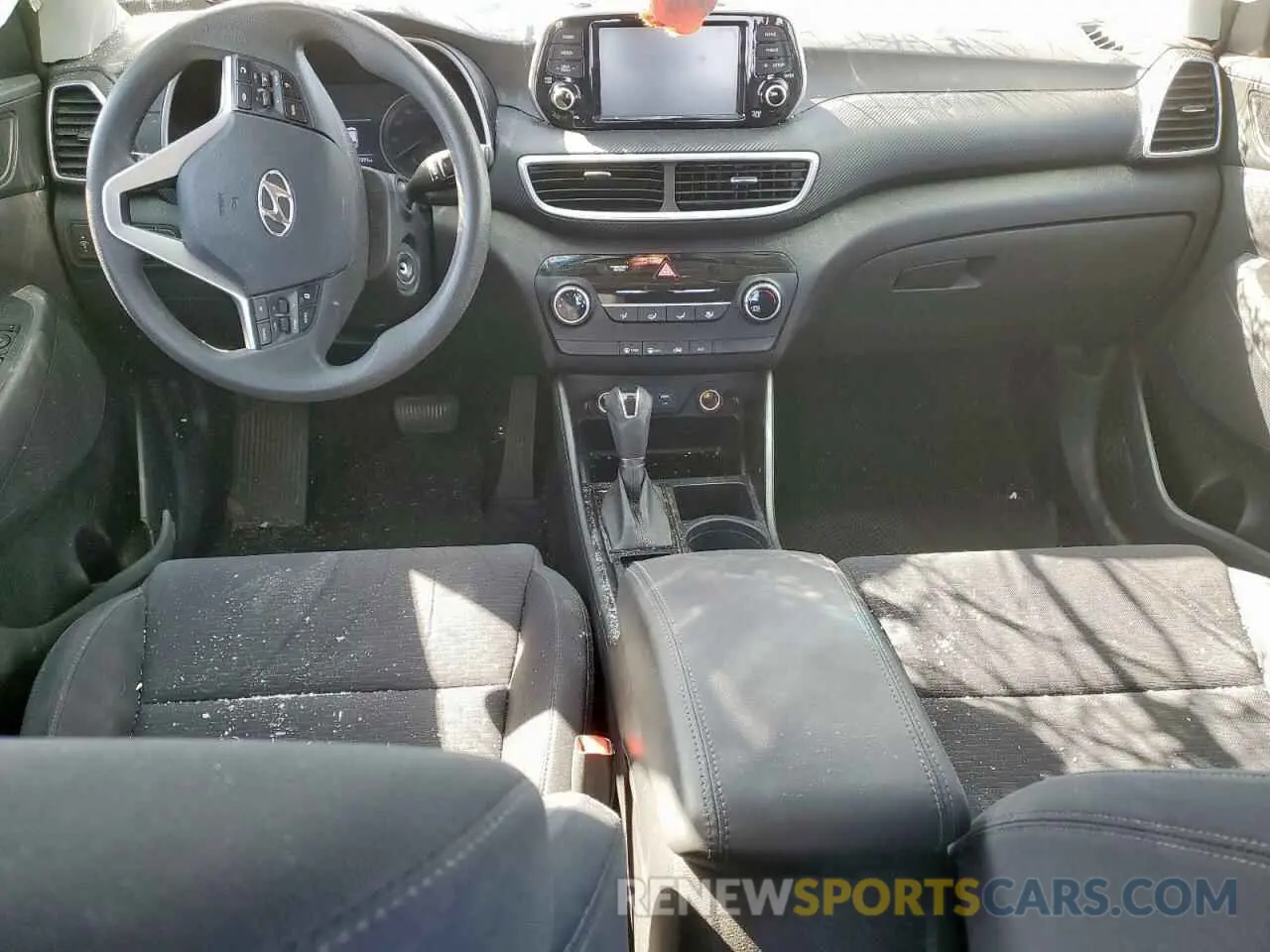 8 Фотография поврежденного автомобиля KM8J23A43LU189558 HYUNDAI TUCSON 2020