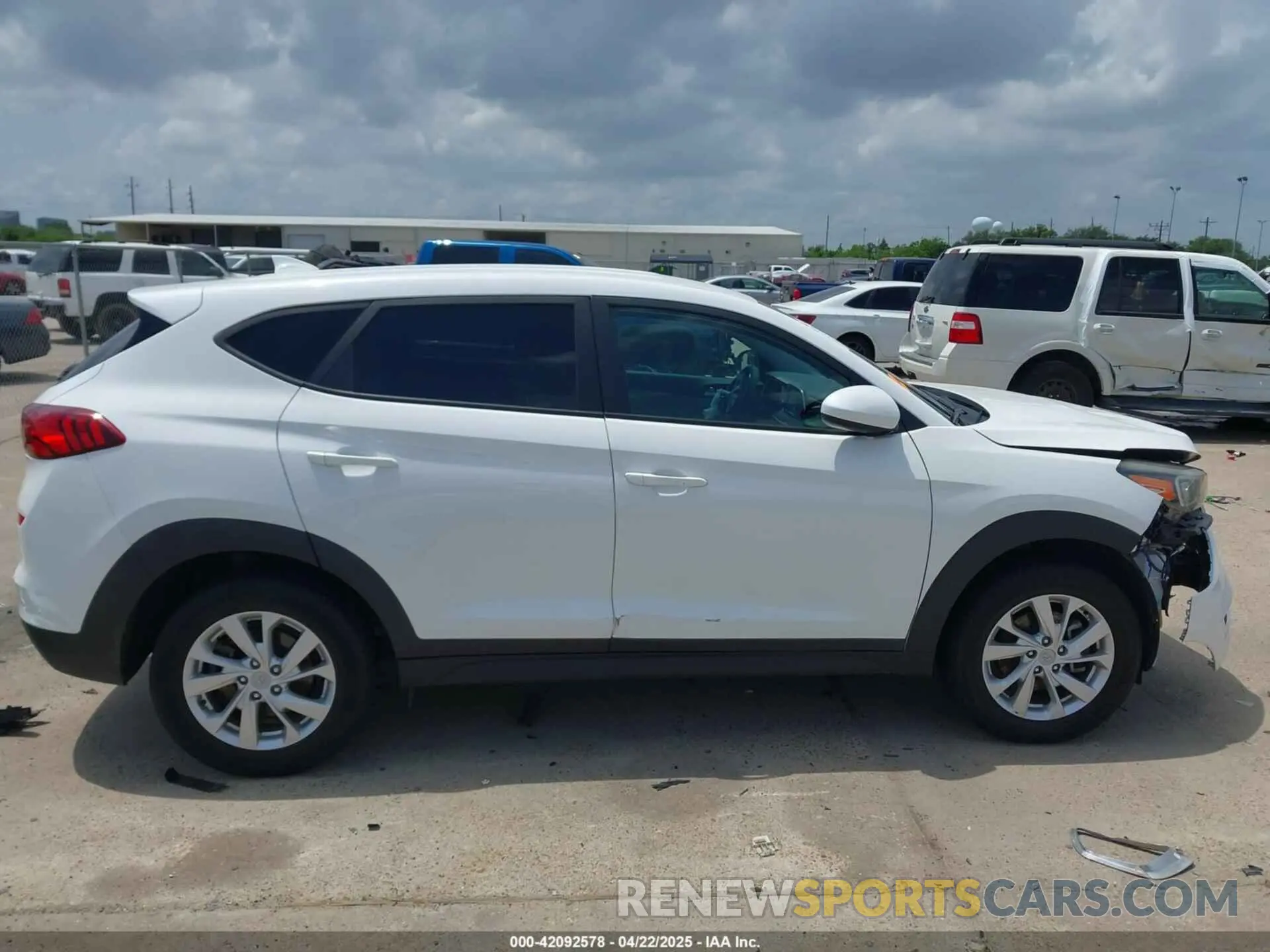 13 Фотография поврежденного автомобиля KM8J23A45LU102453 HYUNDAI TUCSON 2020