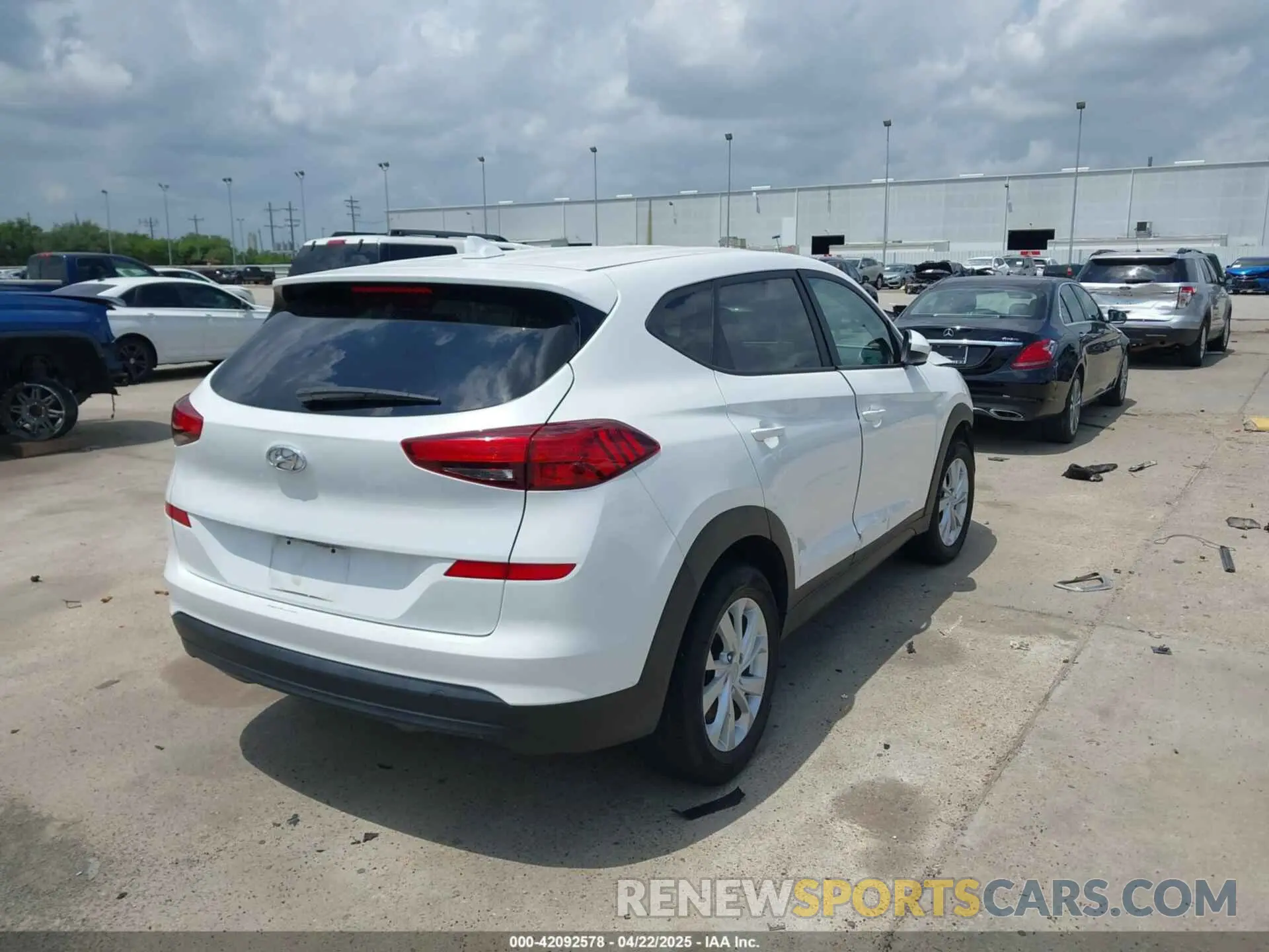 4 Фотография поврежденного автомобиля KM8J23A45LU102453 HYUNDAI TUCSON 2020