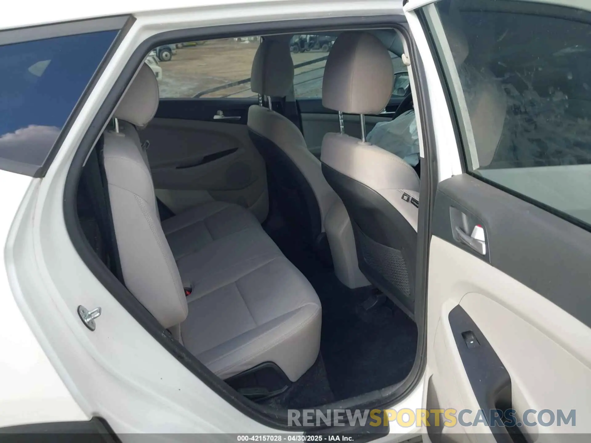 8 Фотография поврежденного автомобиля KM8J23A47LU097546 HYUNDAI TUCSON 2020