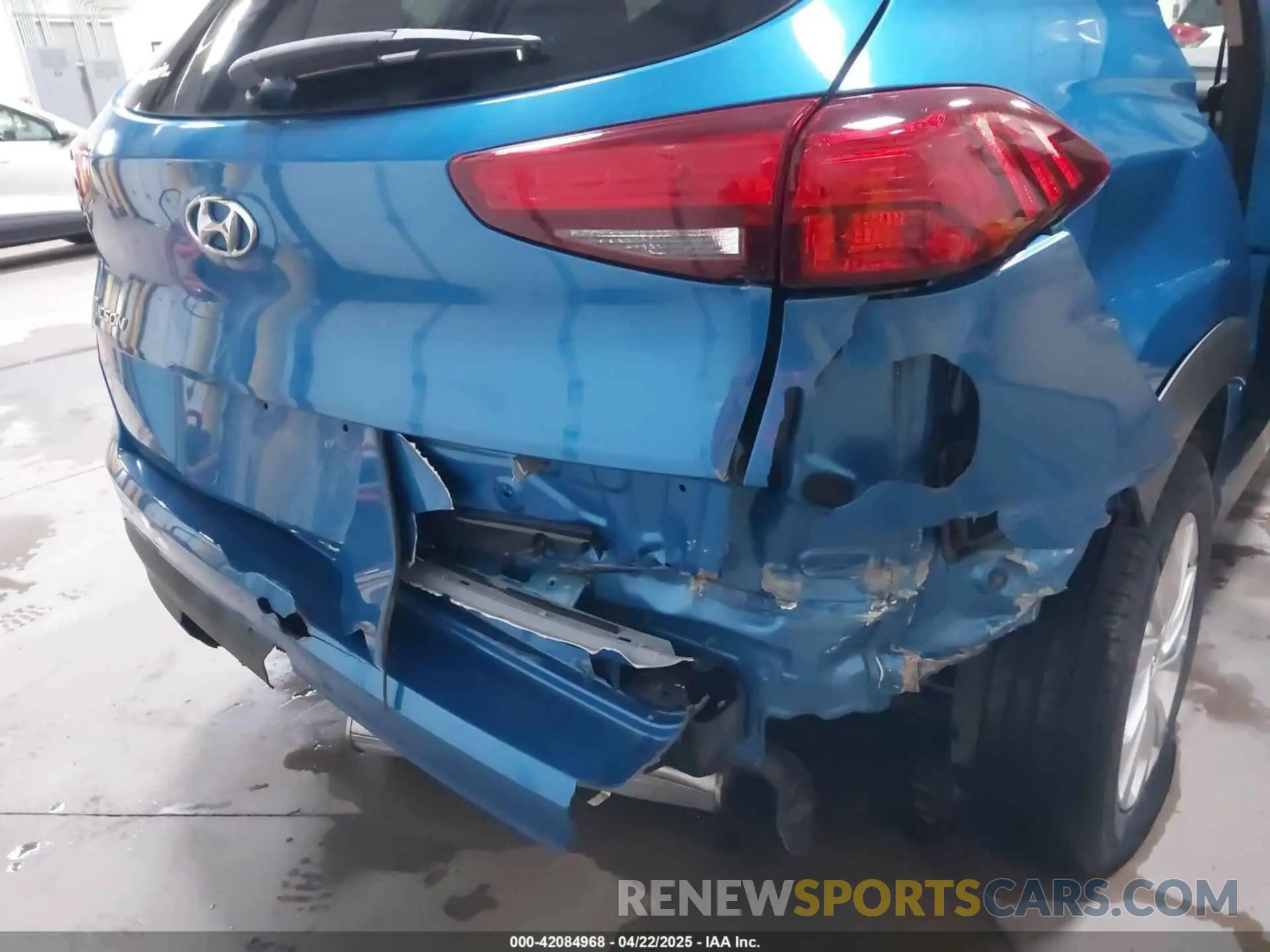 18 Photograph of a damaged car KM8J23A49LU097144 HYUNDAI TUCSON 2020