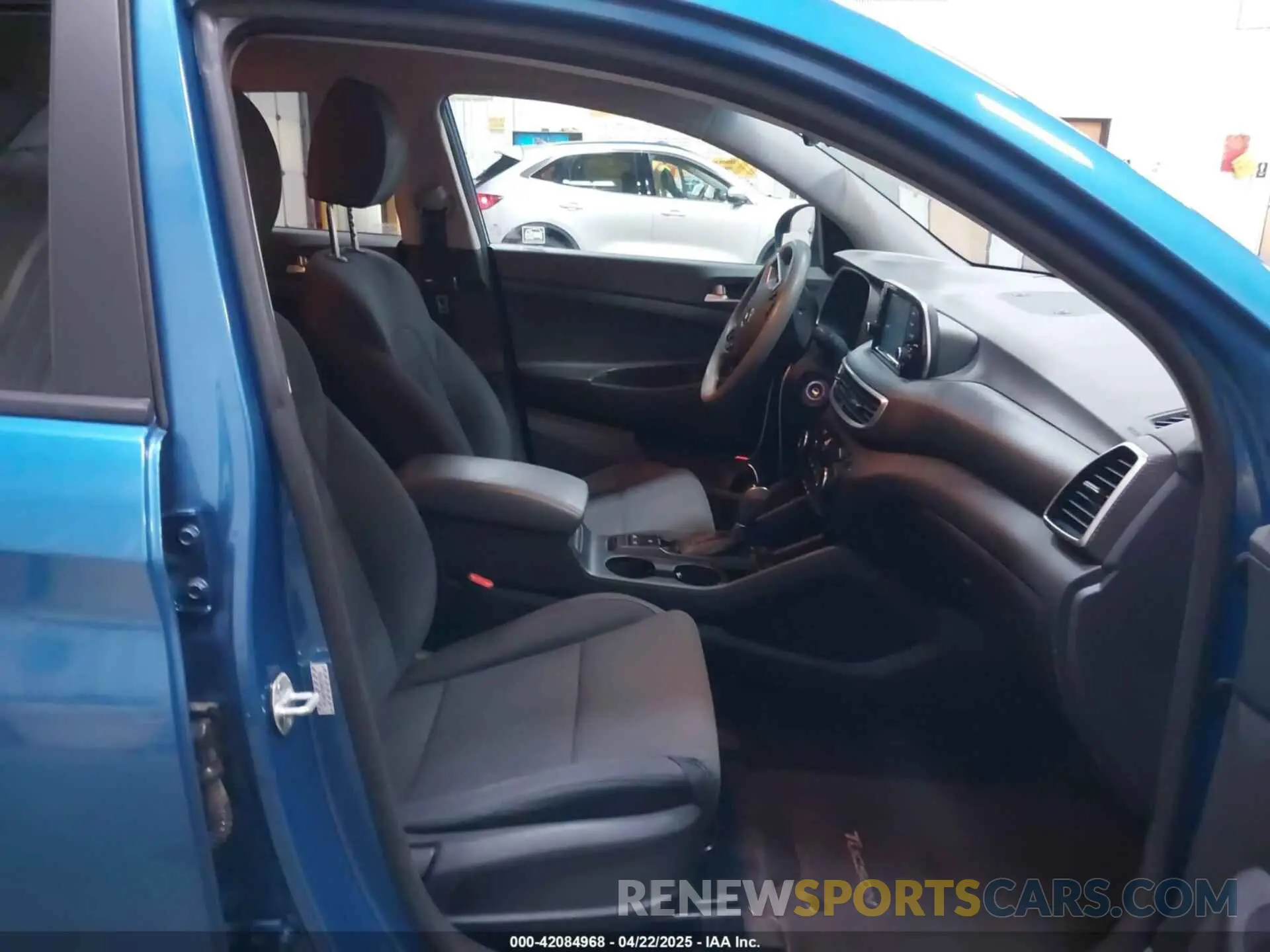 5 Photograph of a damaged car KM8J23A49LU097144 HYUNDAI TUCSON 2020