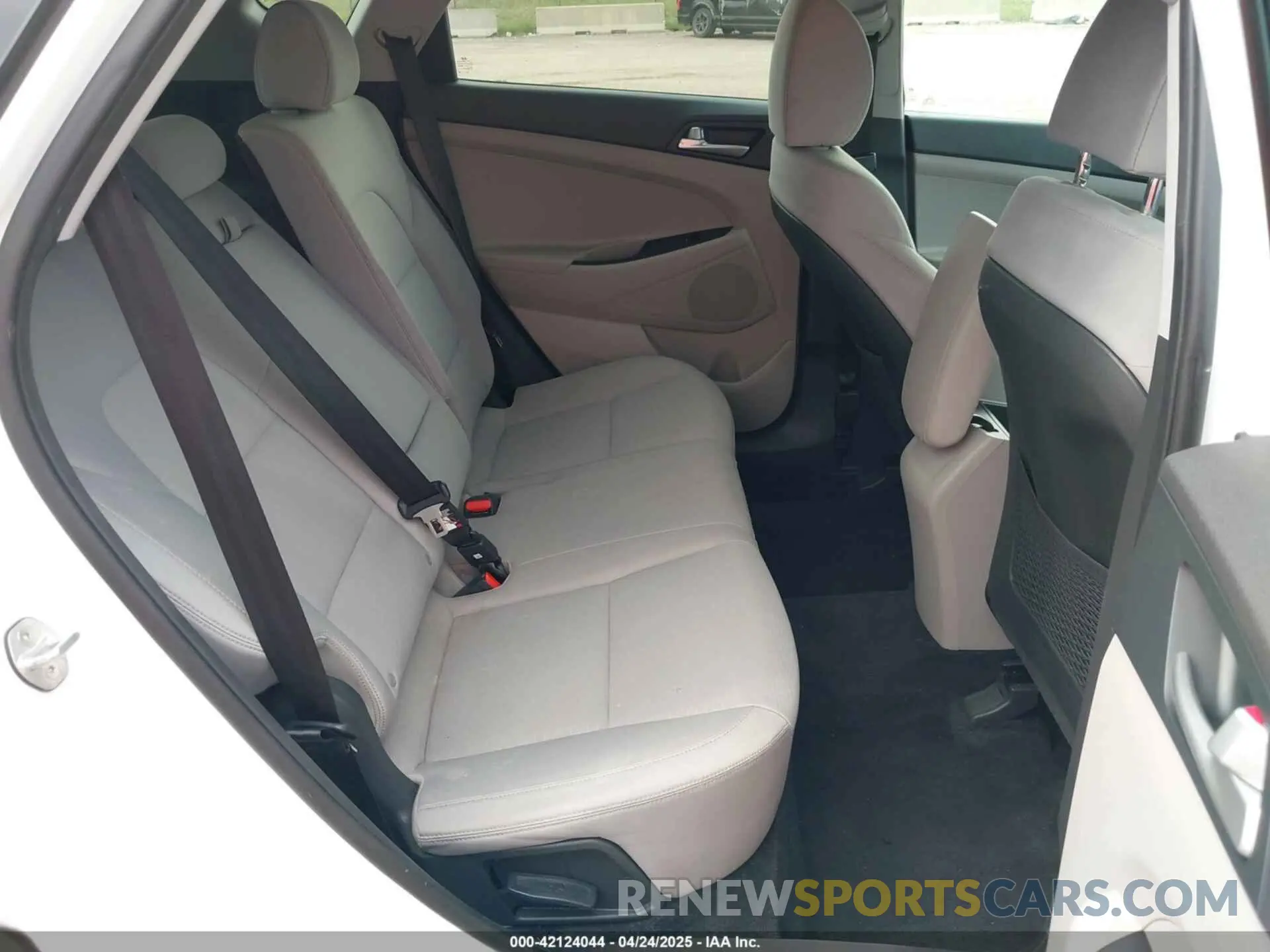 8 Фотография поврежденного автомобиля KM8J23A4XLU118308 HYUNDAI TUCSON 2020