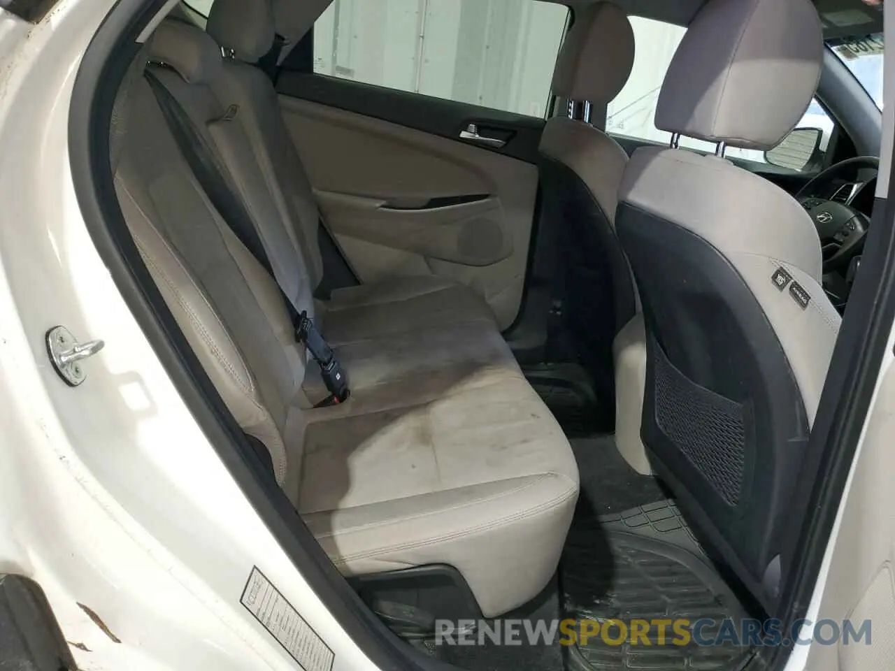 11 Photograph of a damaged car KM8J2CA40LU228560 HYUNDAI TUCSON 2020