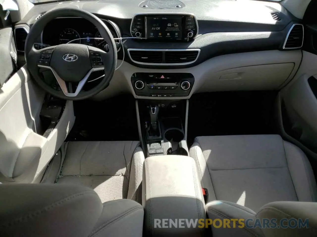 8 Photograph of a damaged car KM8J2CA40LU241051 HYUNDAI TUCSON 2020