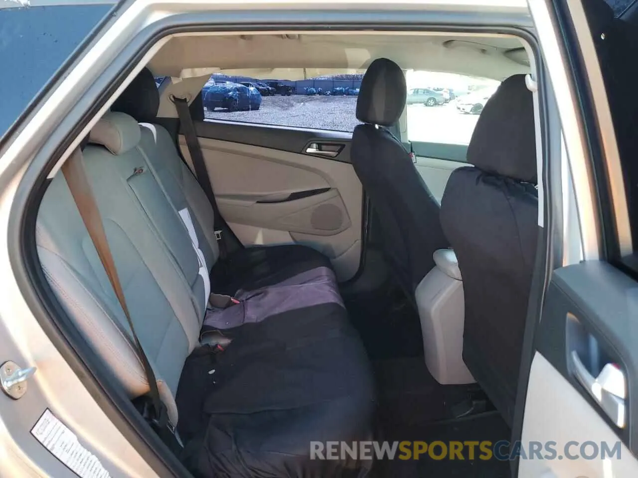 10 Photograph of a damaged car KM8J2CA41LU202887 HYUNDAI TUCSON 2020