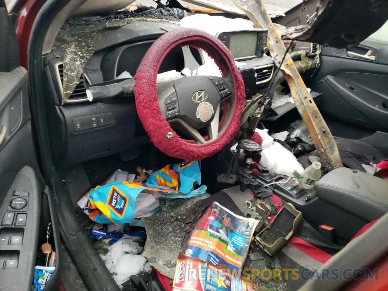 8 Photograph of a damaged car KM8J2CA41LU225859 HYUNDAI TUCSON 2020