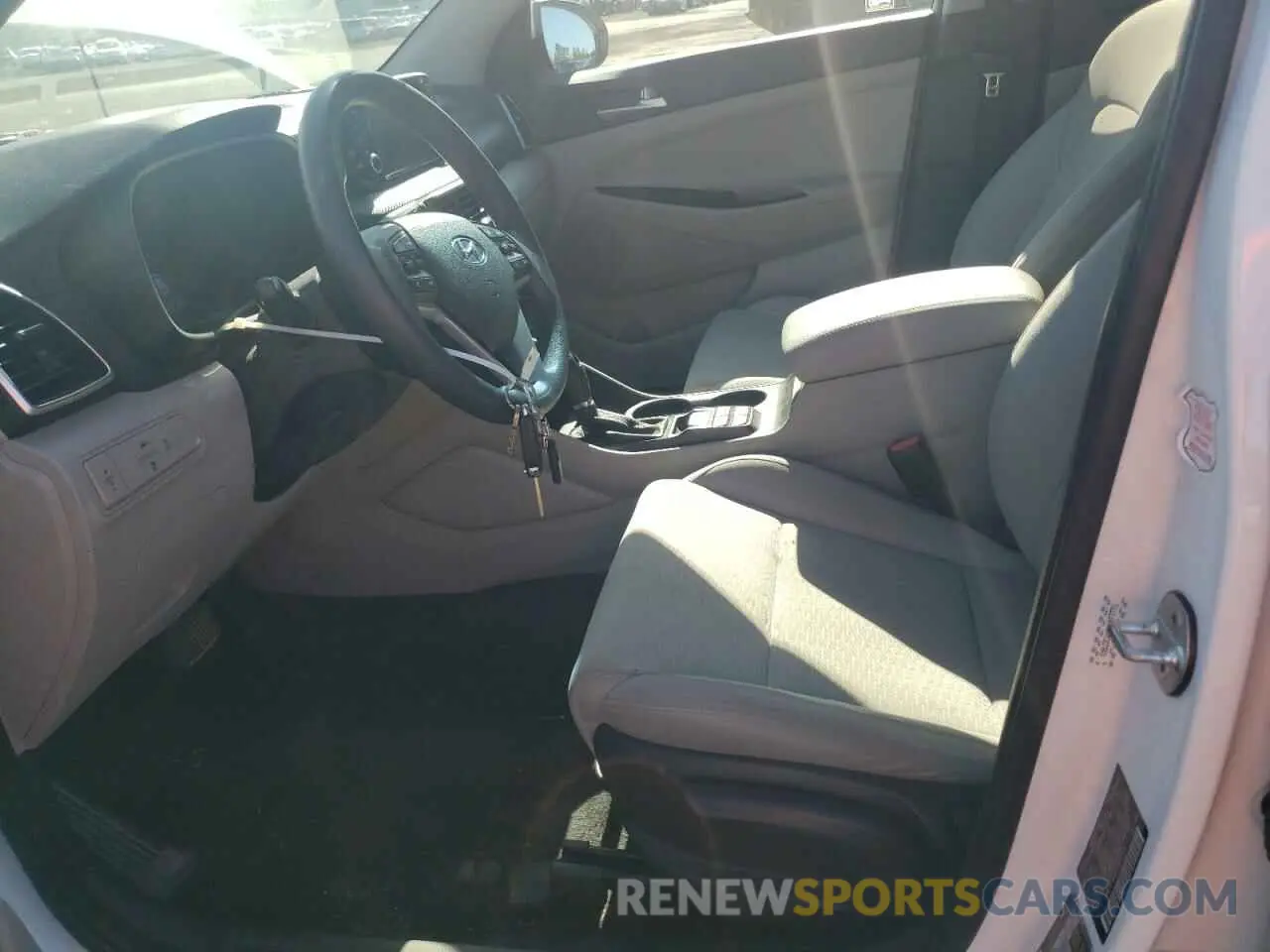 7 Photograph of a damaged car KM8J2CA42LU077771 HYUNDAI TUCSON 2020