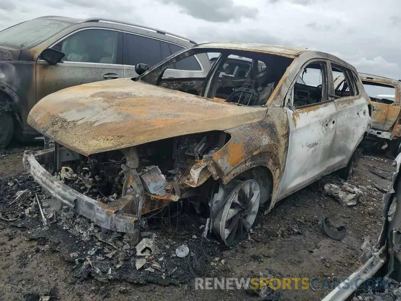 1 Фотография поврежденного автомобиля KM8J2CA42LU133613 HYUNDAI TUCSON 2020