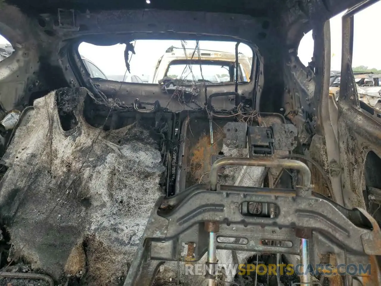 10 Фотография поврежденного автомобиля KM8J2CA42LU133613 HYUNDAI TUCSON 2020