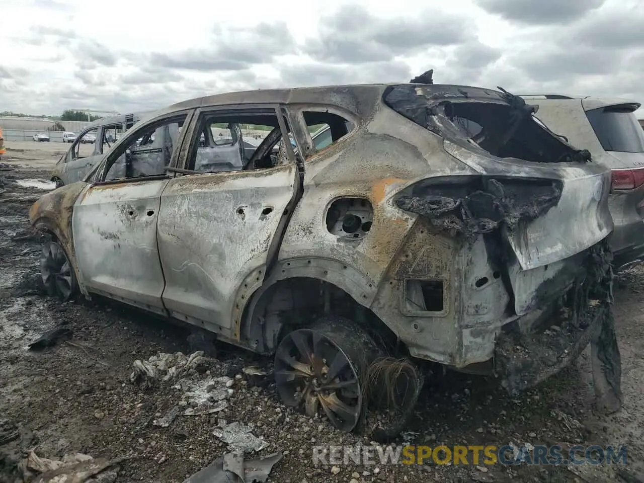 2 Фотография поврежденного автомобиля KM8J2CA42LU133613 HYUNDAI TUCSON 2020