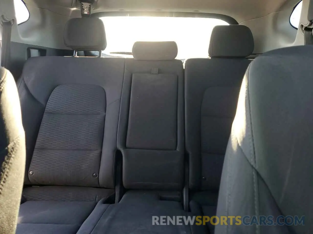 10 Фотография поврежденного автомобиля KM8J2CA43LU132938 HYUNDAI TUCSON 2020