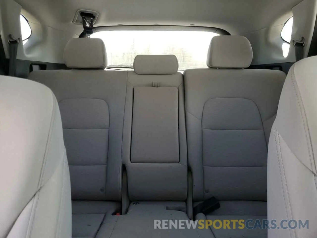 10 Photograph of a damaged car KM8J2CA43LU133054 HYUNDAI TUCSON 2020