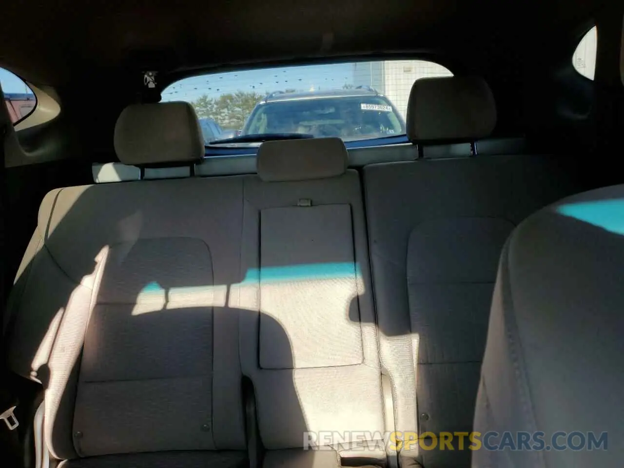 10 Photograph of a damaged car KM8J2CA44LU253543 HYUNDAI TUCSON 2020
