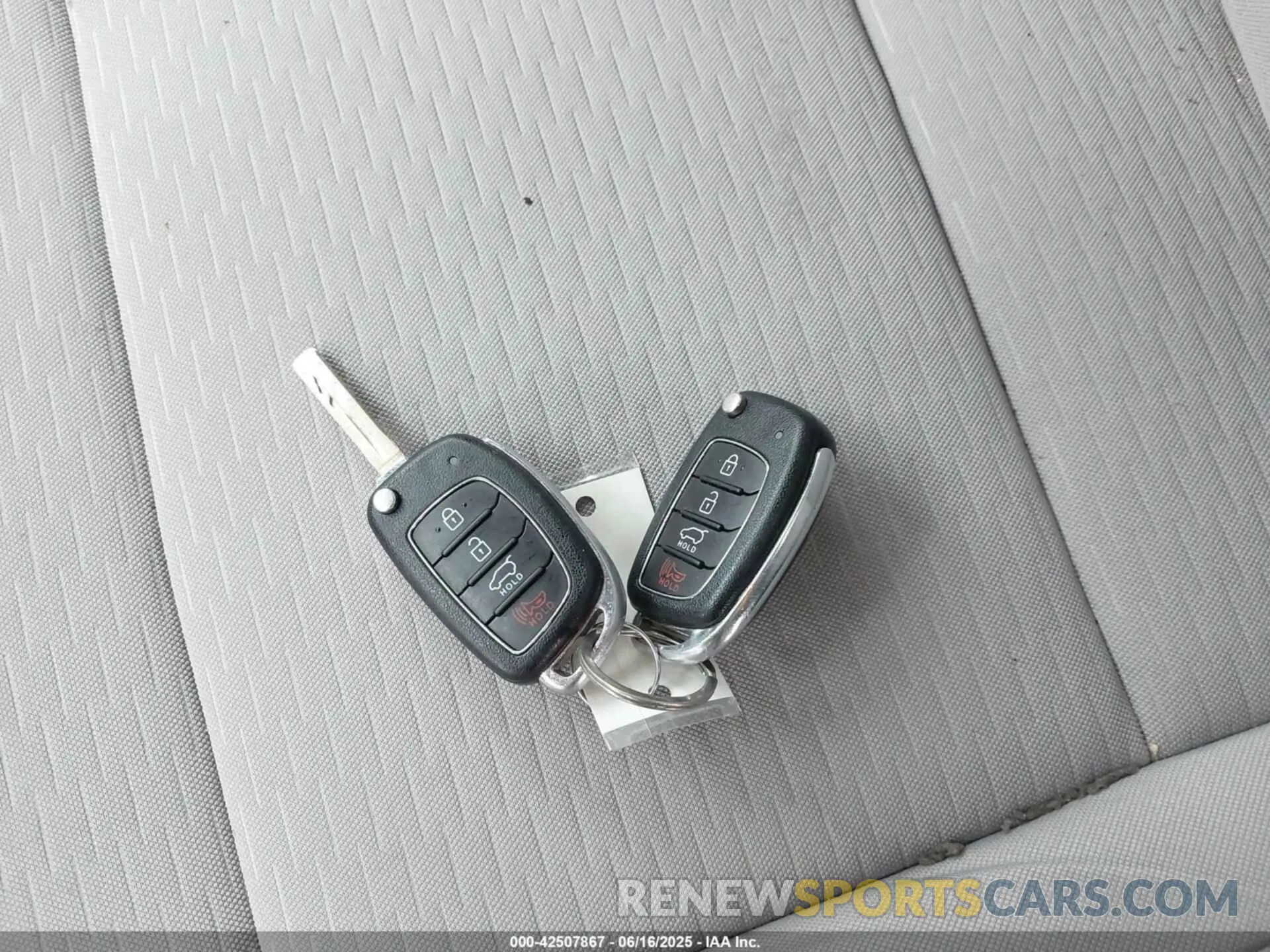 11 Photograph of a damaged car KM8J2CA45LU161342 HYUNDAI TUCSON 2020