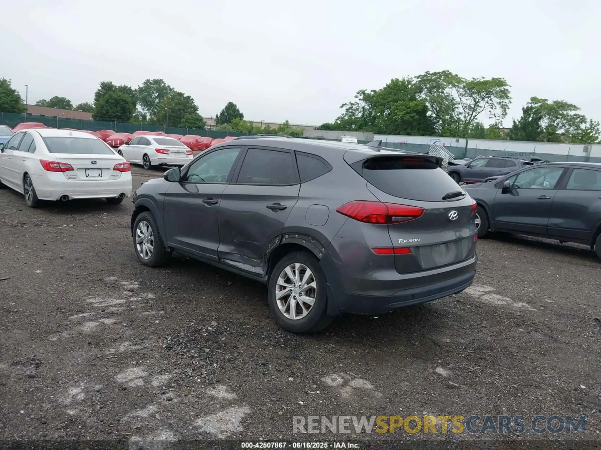 3 Photograph of a damaged car KM8J2CA45LU161342 HYUNDAI TUCSON 2020