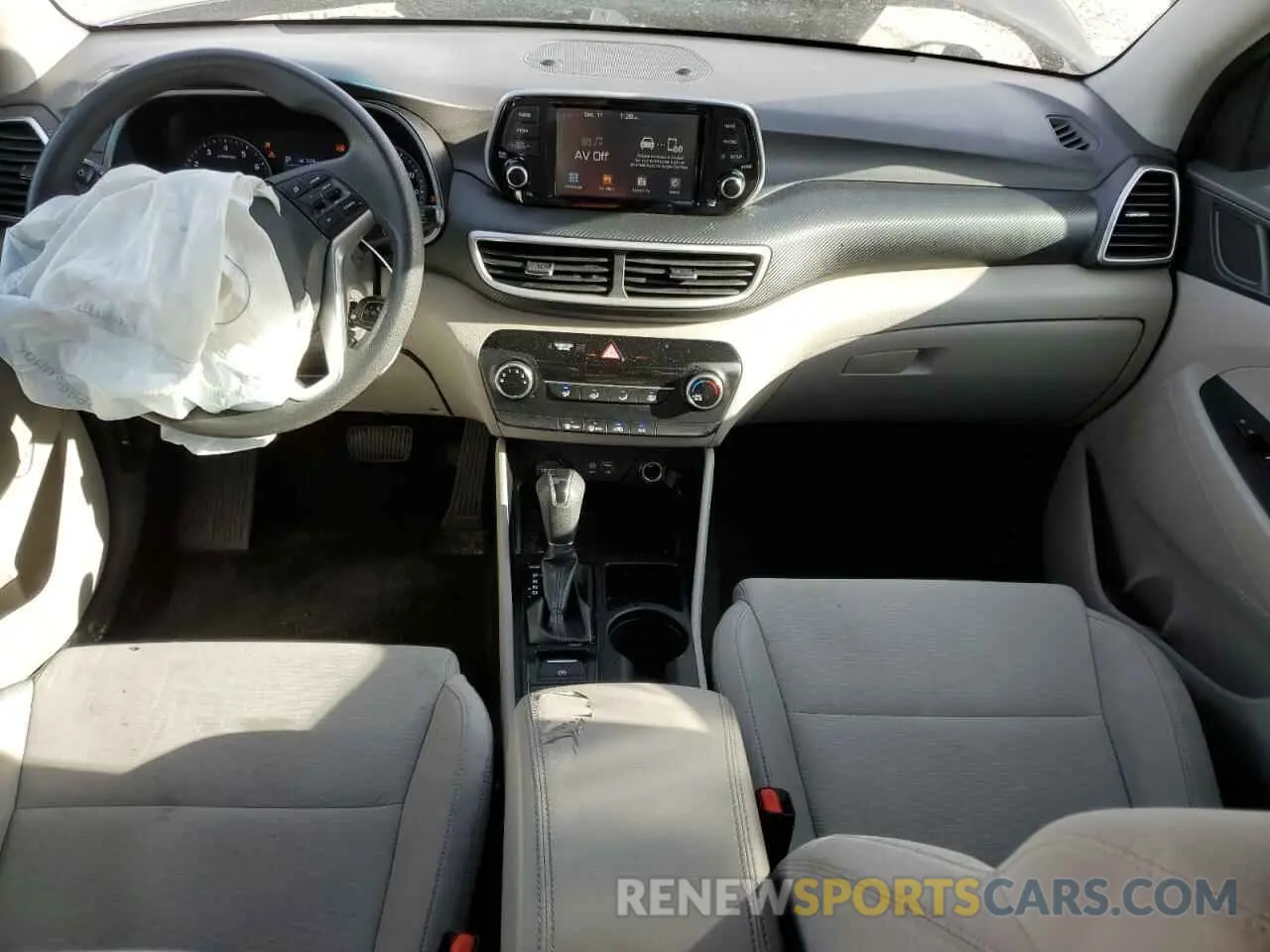 8 Photograph of a damaged car KM8J2CA46LU119360 HYUNDAI TUCSON 2020
