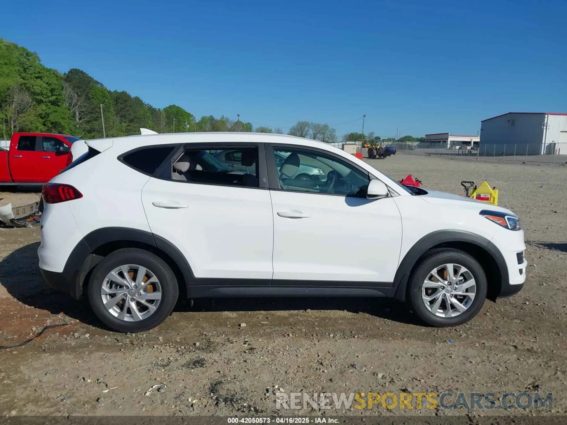 13 Photograph of a damaged car KM8J2CA47LU215613 HYUNDAI TUCSON 2020