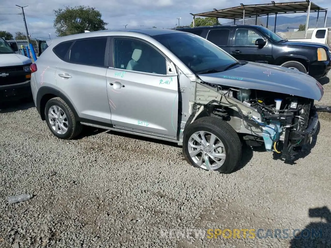 4 Photograph of a damaged car KM8J2CA49LU278096 HYUNDAI TUCSON 2020