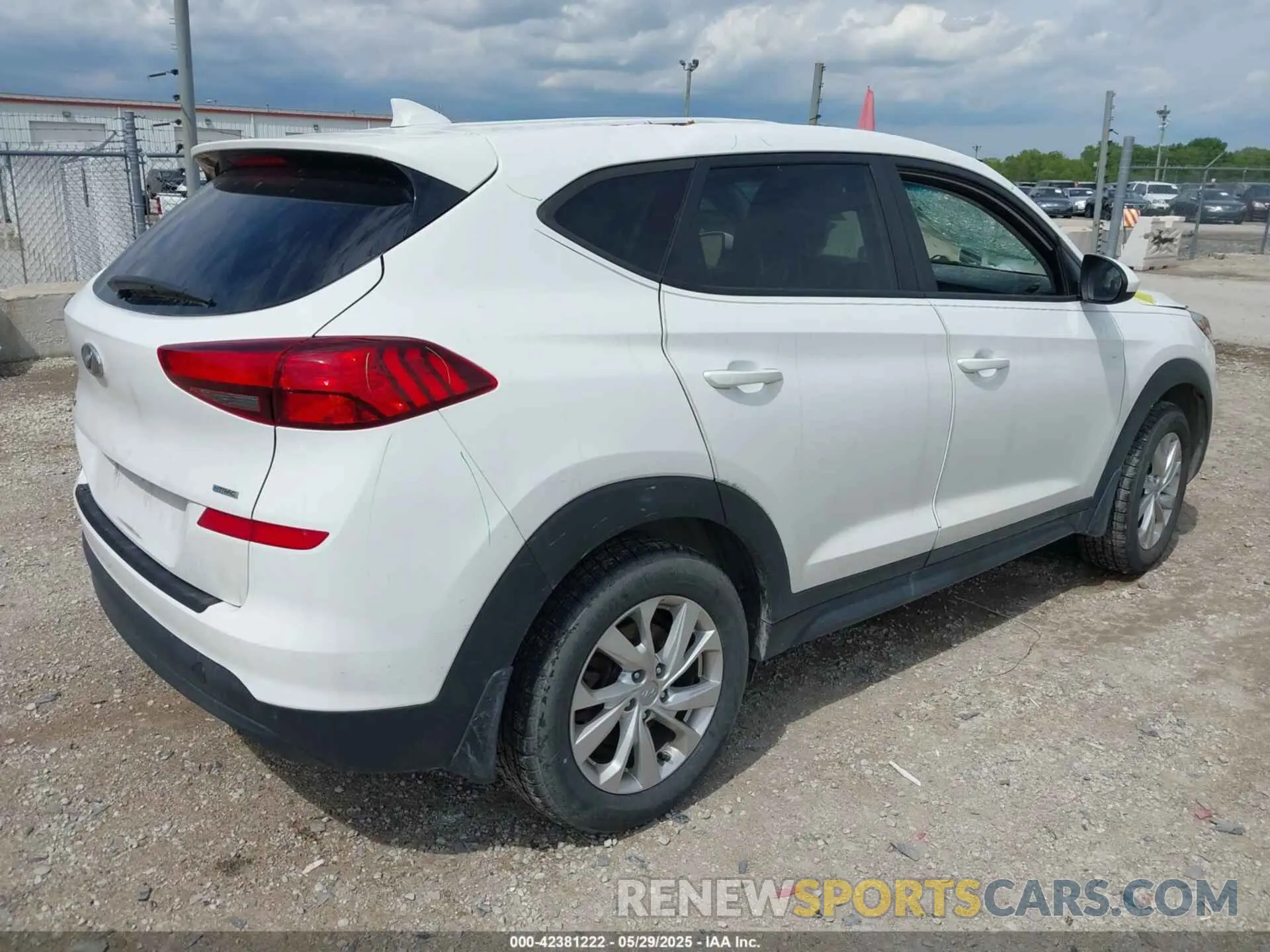 4 Фотография поврежденного автомобиля KM8J2CA4XLU246502 HYUNDAI TUCSON 2020