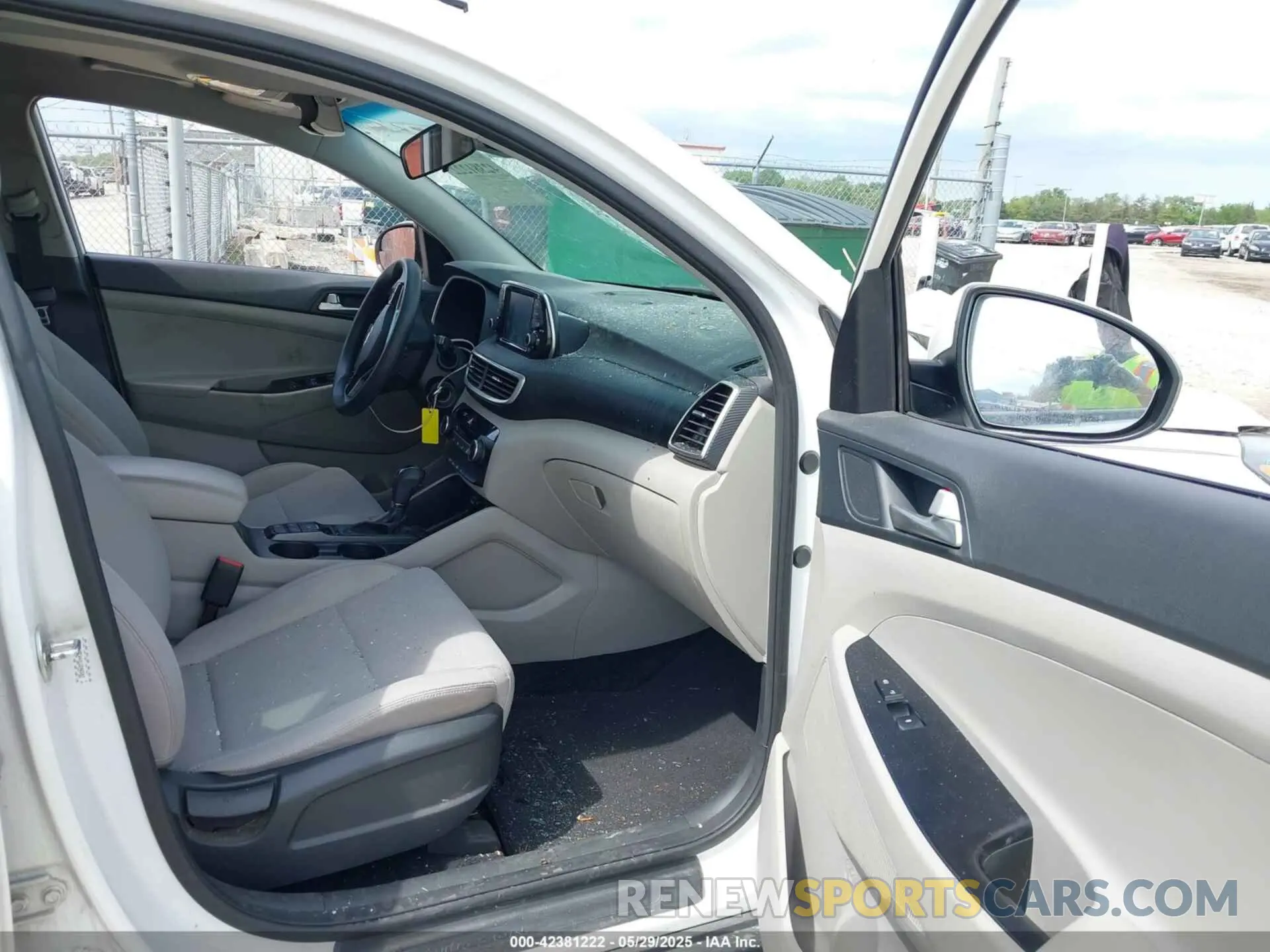 8 Фотография поврежденного автомобиля KM8J2CA4XLU246502 HYUNDAI TUCSON 2020