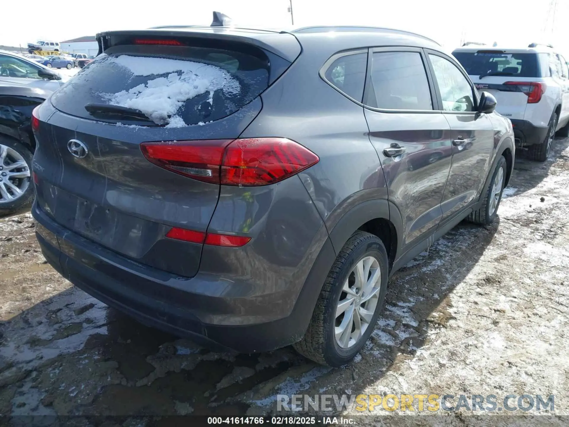 4 Photograph of a damaged car KM8J33A40LU111994 HYUNDAI TUCSON 2020