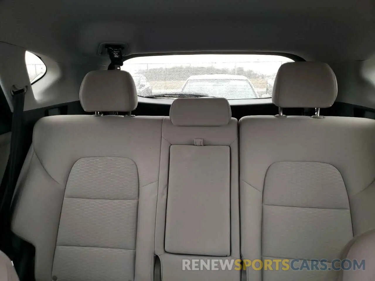10 Photograph of a damaged car KM8J33A40LU214686 HYUNDAI TUCSON 2020