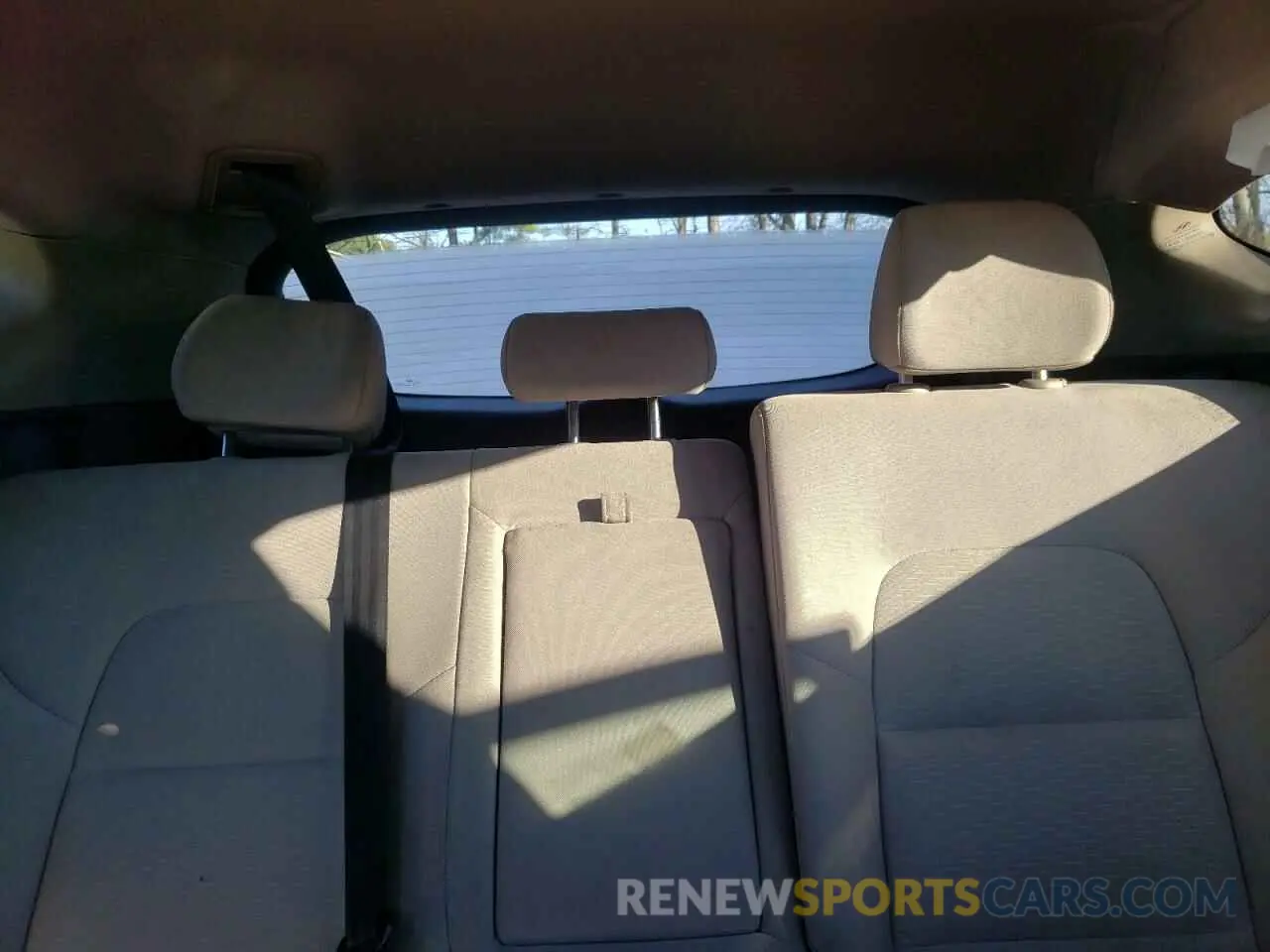 10 Photograph of a damaged car KM8J33A40LU227972 HYUNDAI TUCSON 2020