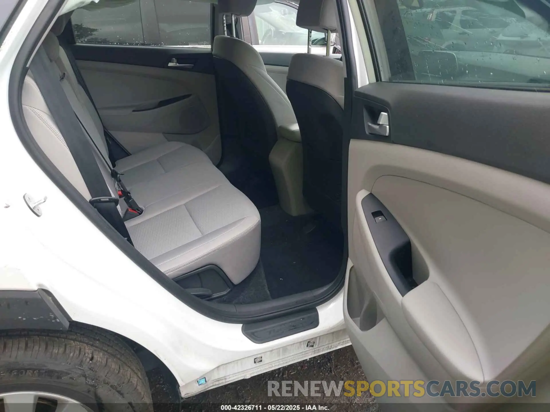 8 Фотография поврежденного автомобиля KM8J33A41LU161061 HYUNDAI TUCSON 2020