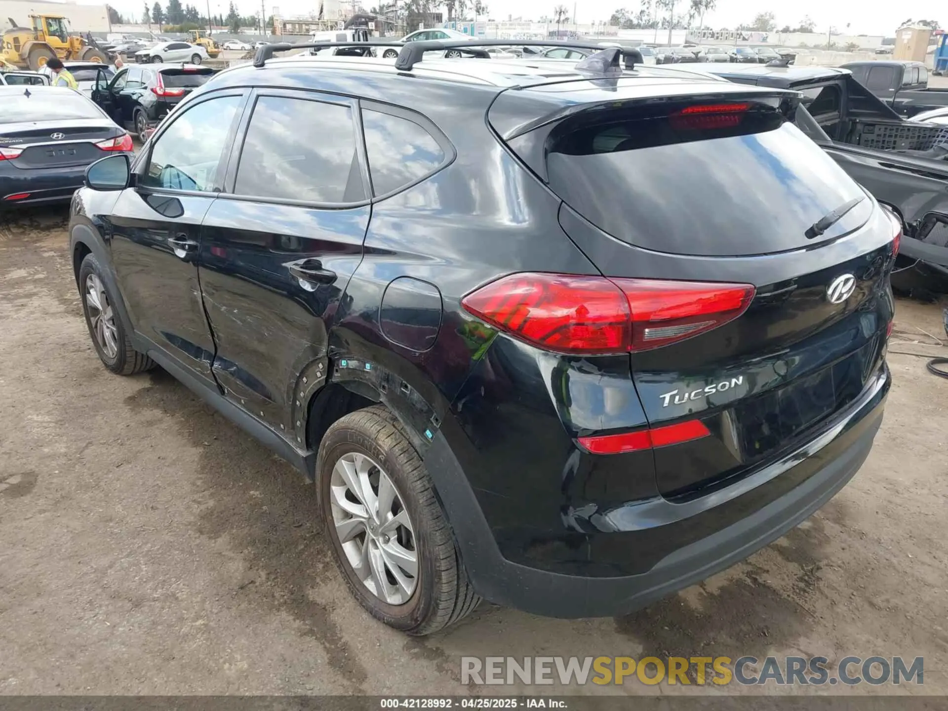 3 Фотография поврежденного автомобиля KM8J33A42LU141871 HYUNDAI TUCSON 2020