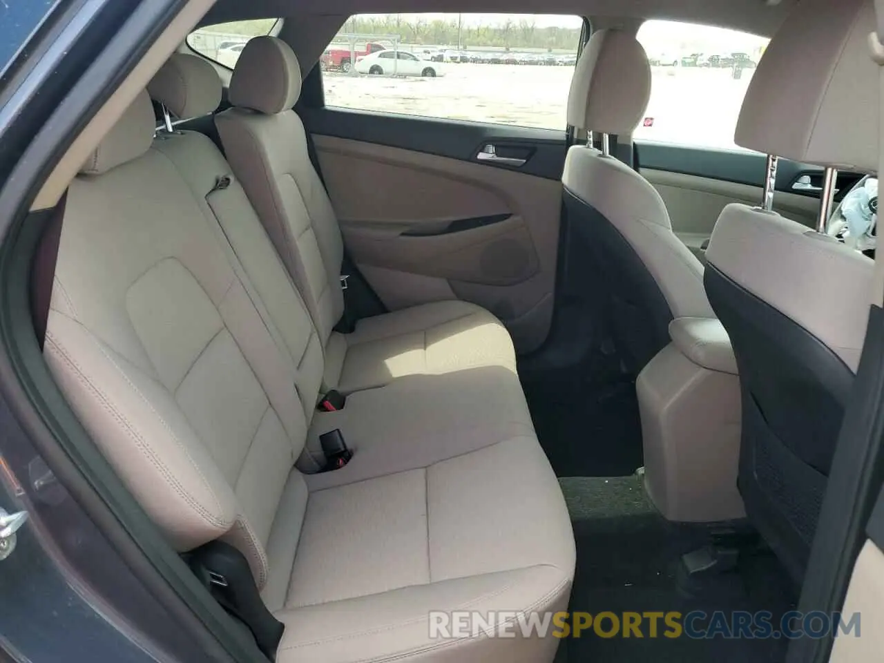 11 Photograph of a damaged car KM8J33A44LU268105 HYUNDAI TUCSON 2020