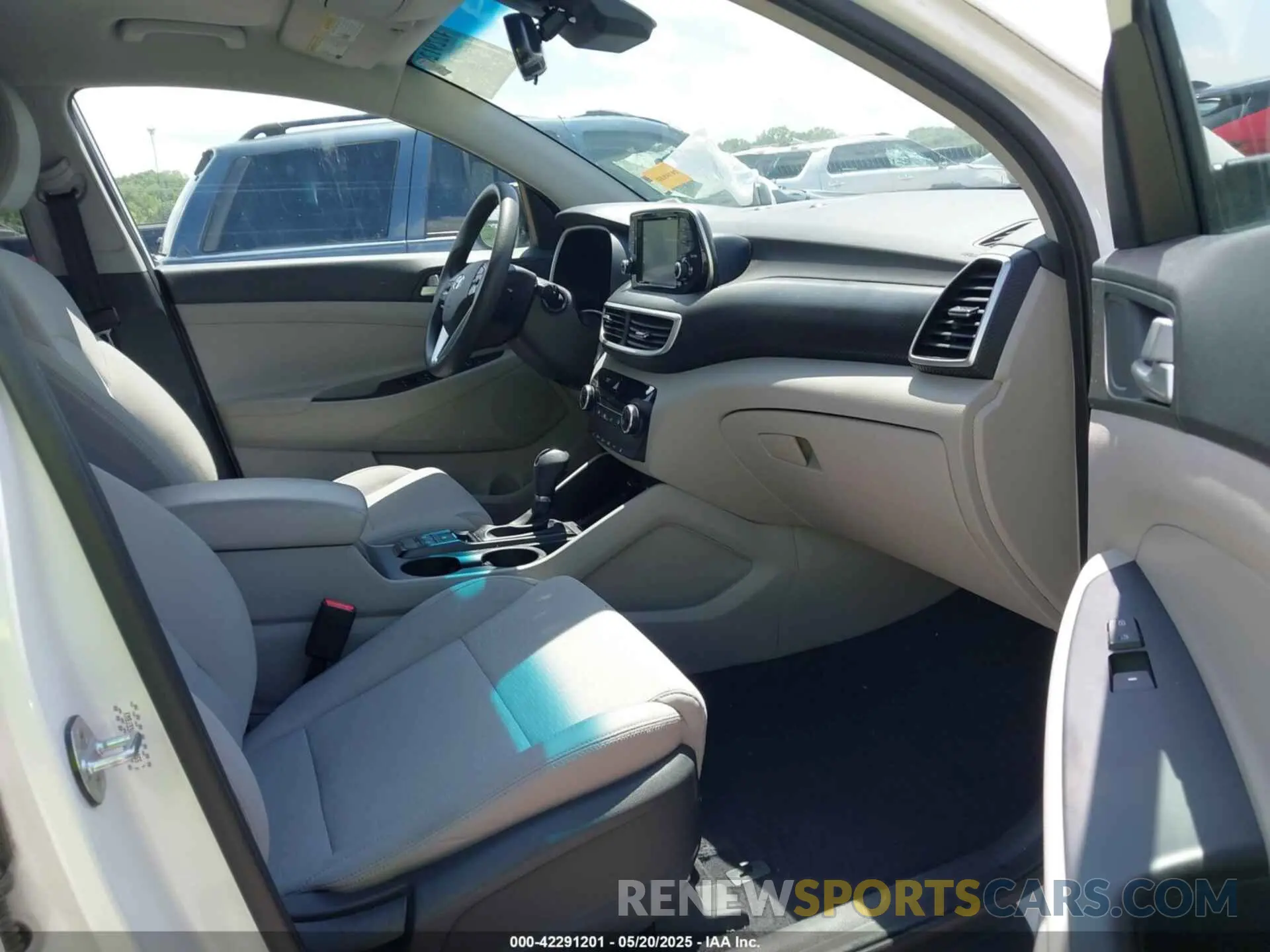 5 Фотография поврежденного автомобиля KM8J33A45LU114065 HYUNDAI TUCSON 2020